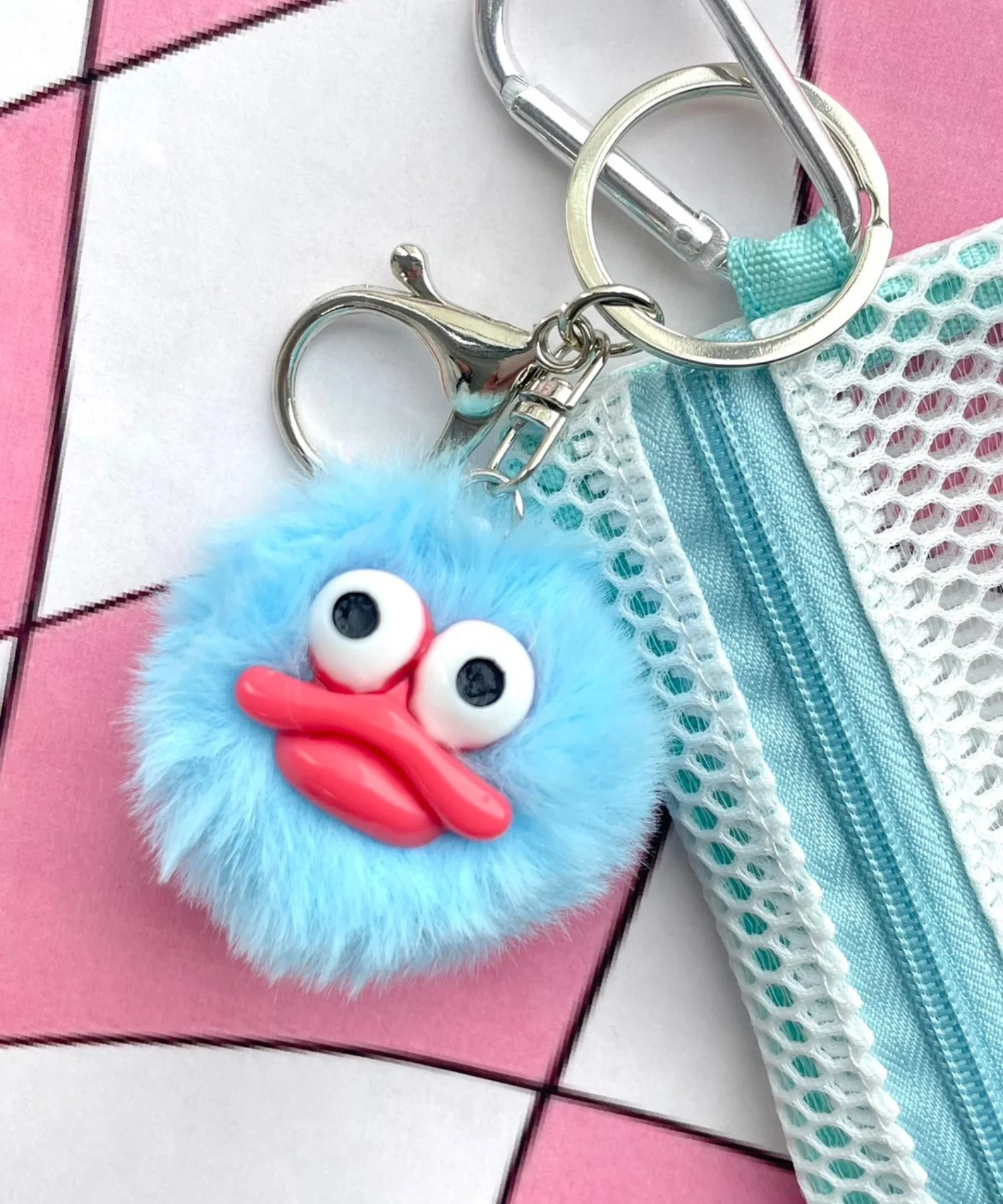 ミニくわくわモンスターぬいぐるみキーホルダー - Image 2