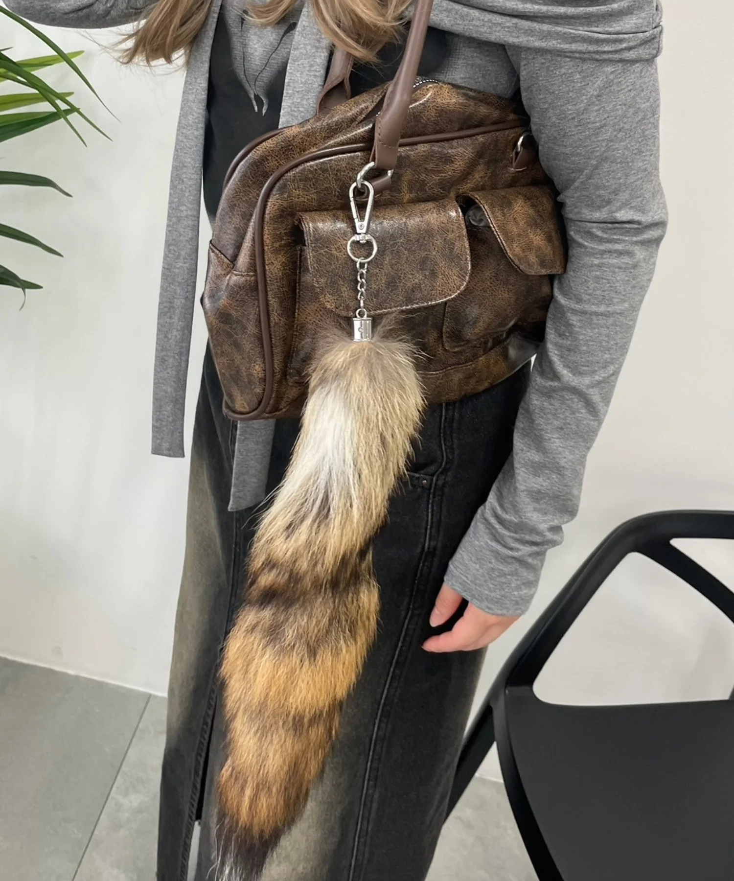 BIGファーしっぽキーホルダー - Image 6
