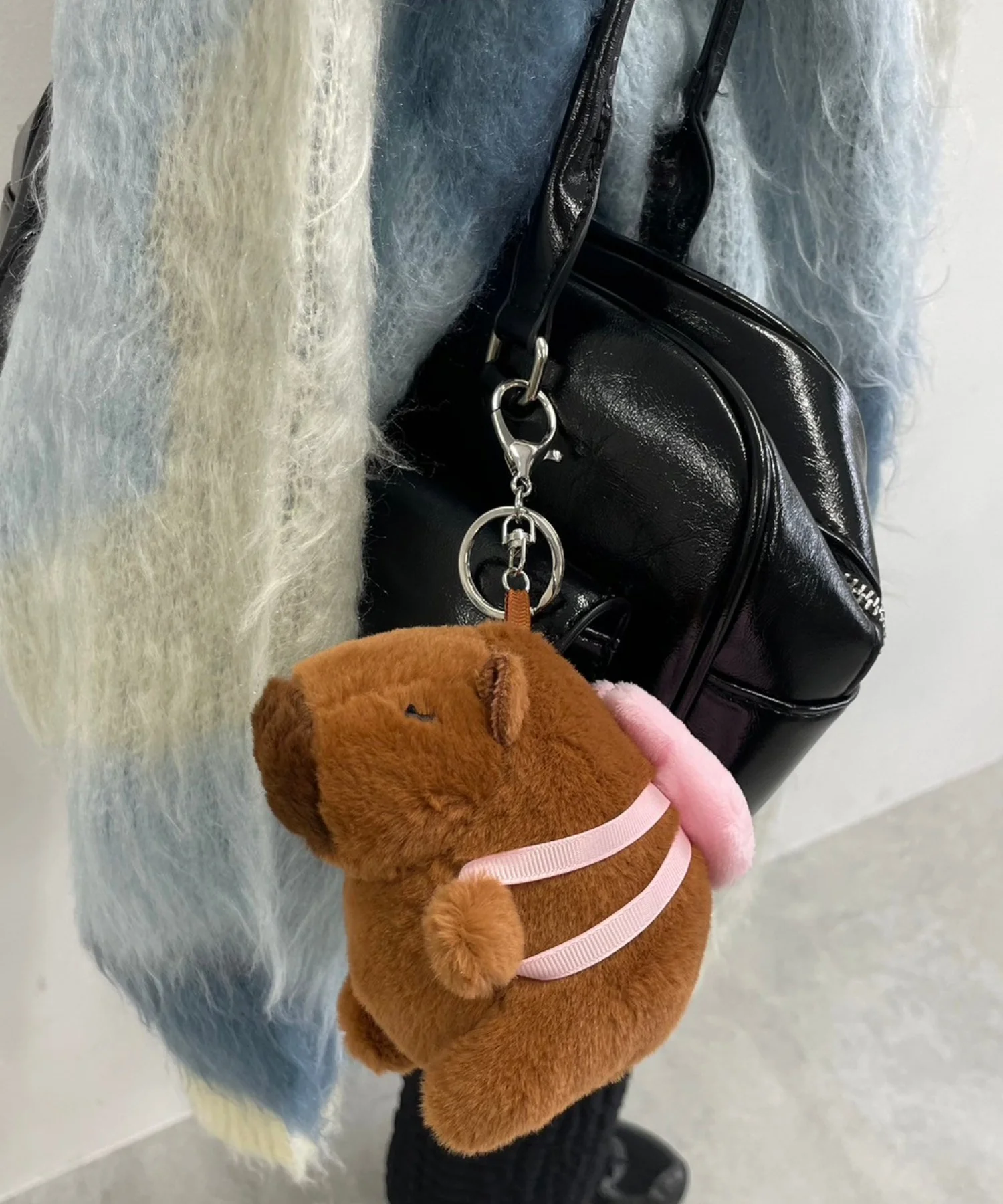 リュックカピバラぬいぐるみキーホルダー - Image 9
