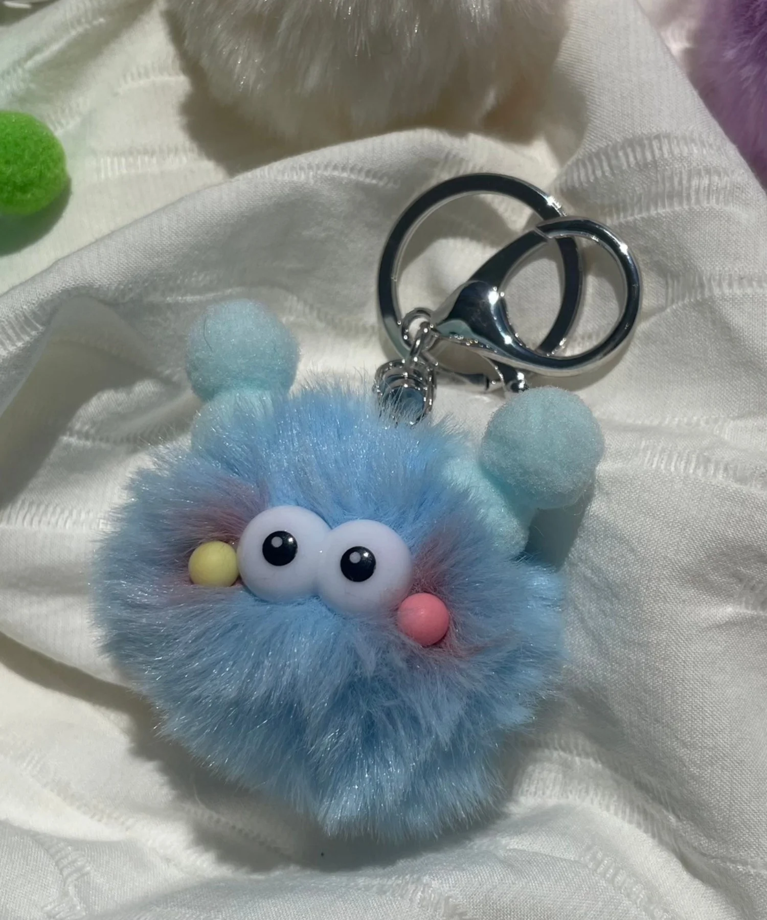 ミニおめかしモンスターぬいぐるみキーホルダー - Image 2
