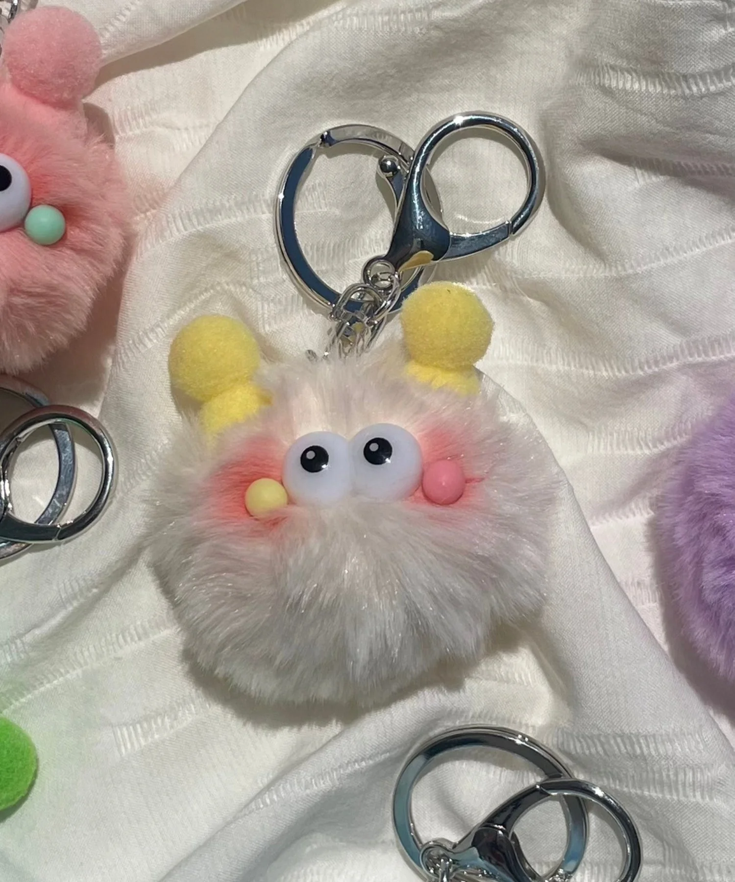 ミニおめかしモンスターぬいぐるみキーホルダー - Image 5