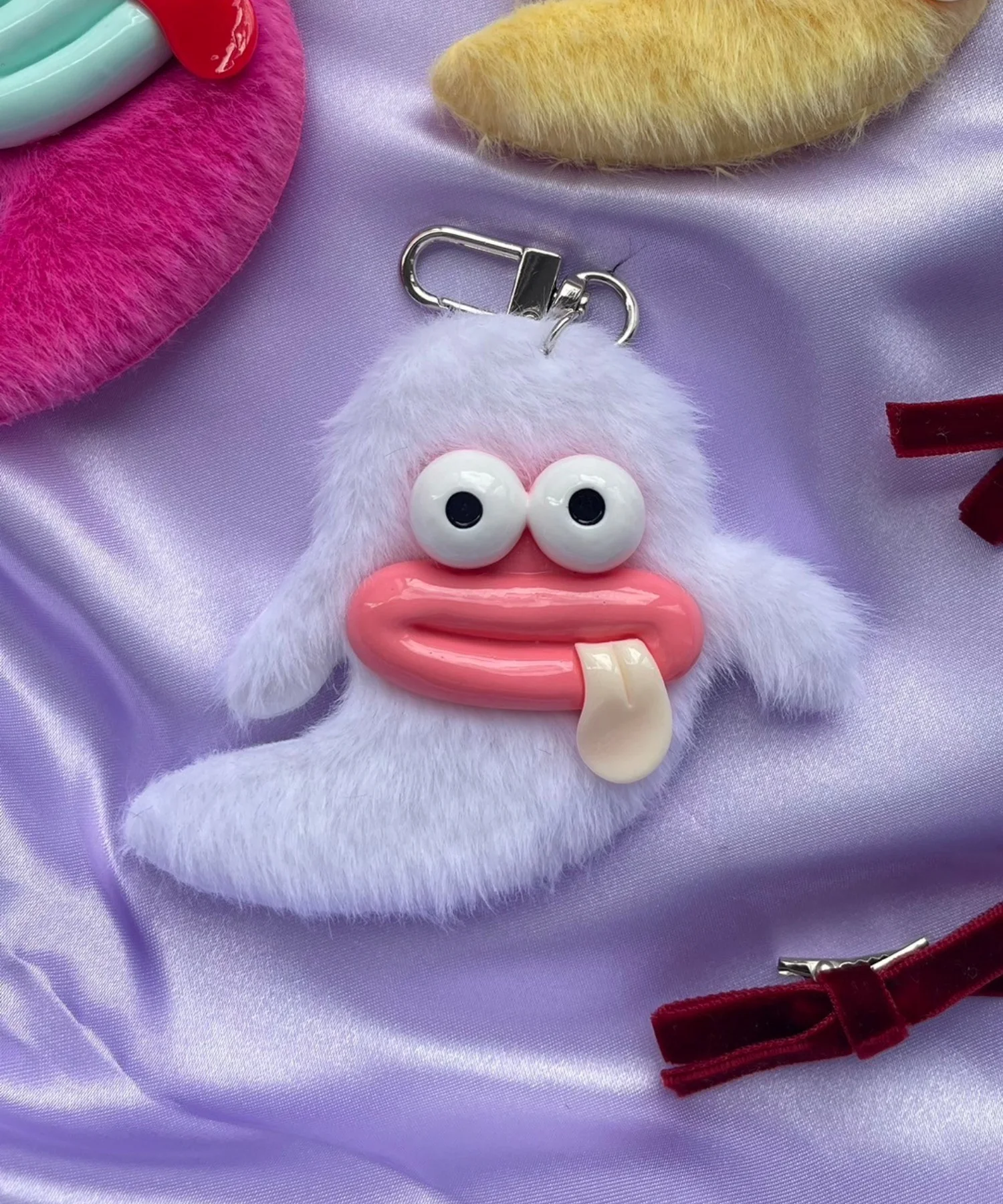 ミニぺろりんモンスターぬいぐるみキーホルダー - Image 4