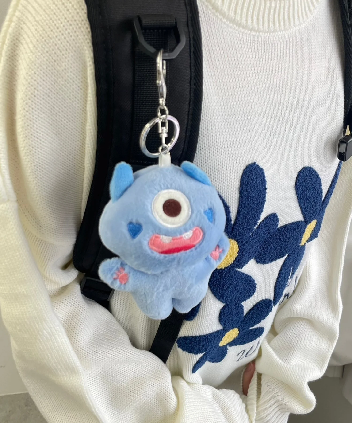 ハッピーモンスターぬいぐるみキーホルダー - Image 3