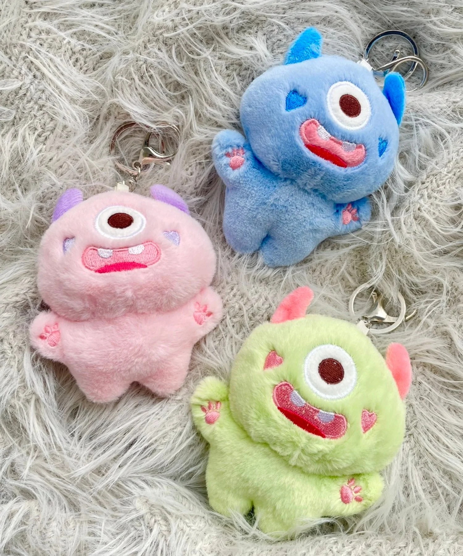 ハッピーモンスターぬいぐるみキーホルダー - Image 4