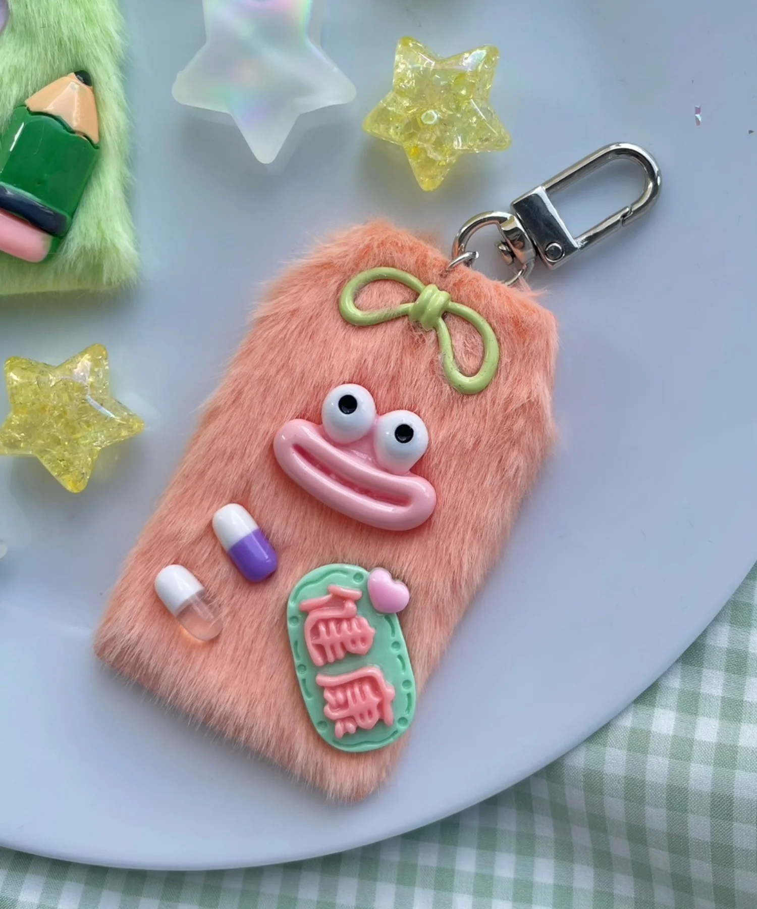 ミニラッキーチャームモンスターぬいぐるみキーホルダー - Image 17