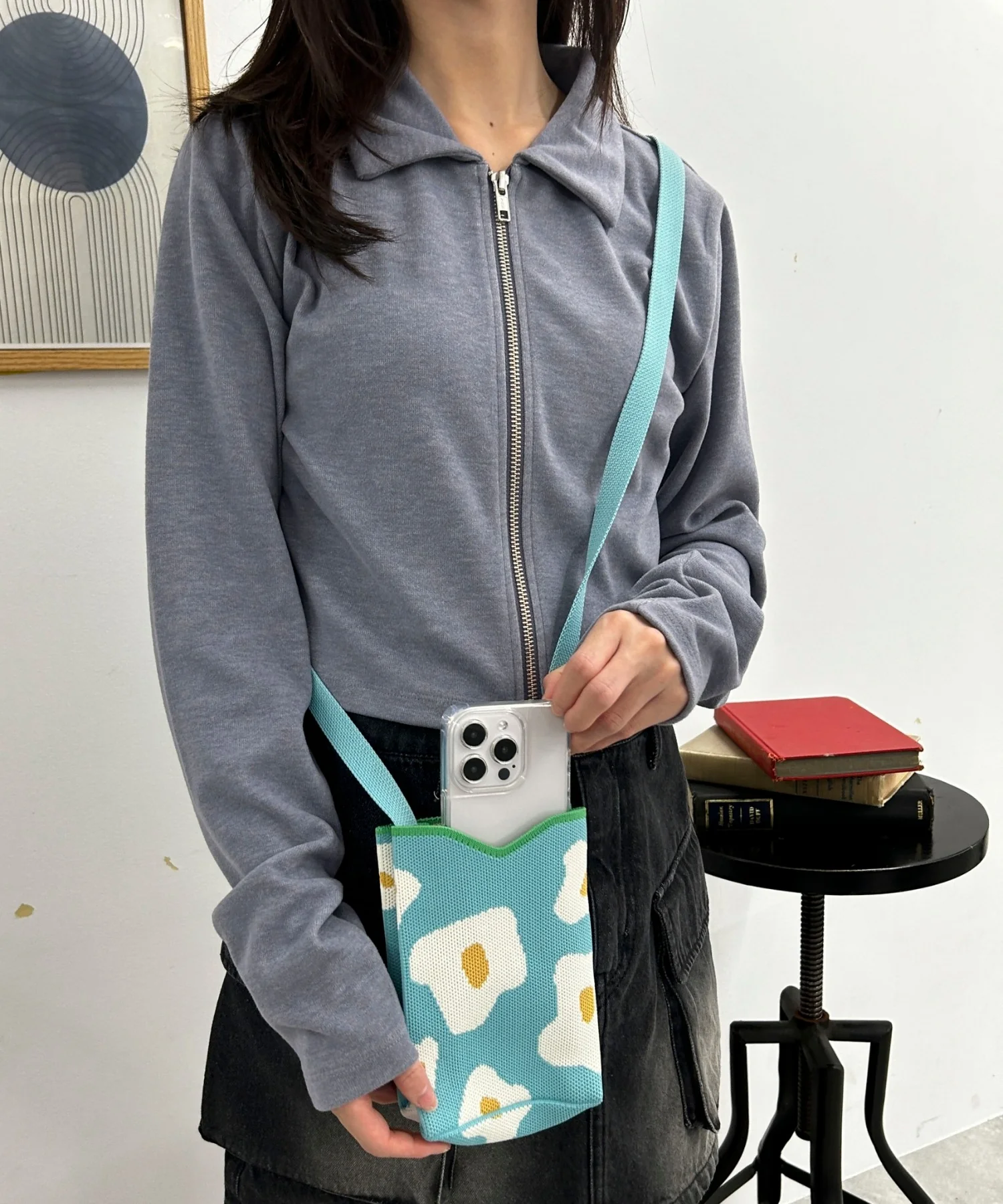 総柄スマホショルダーポーチ - Image 4