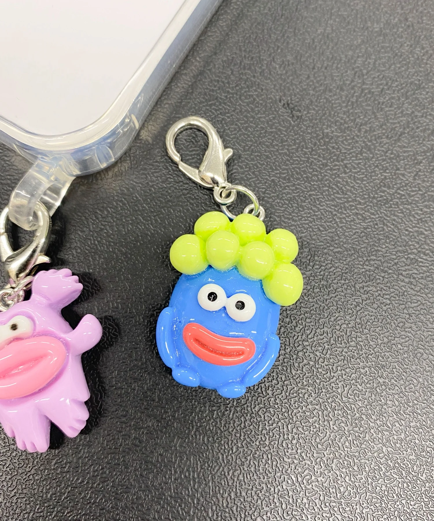 ヘンテコモンスターミニキーホルダー - Image 2
