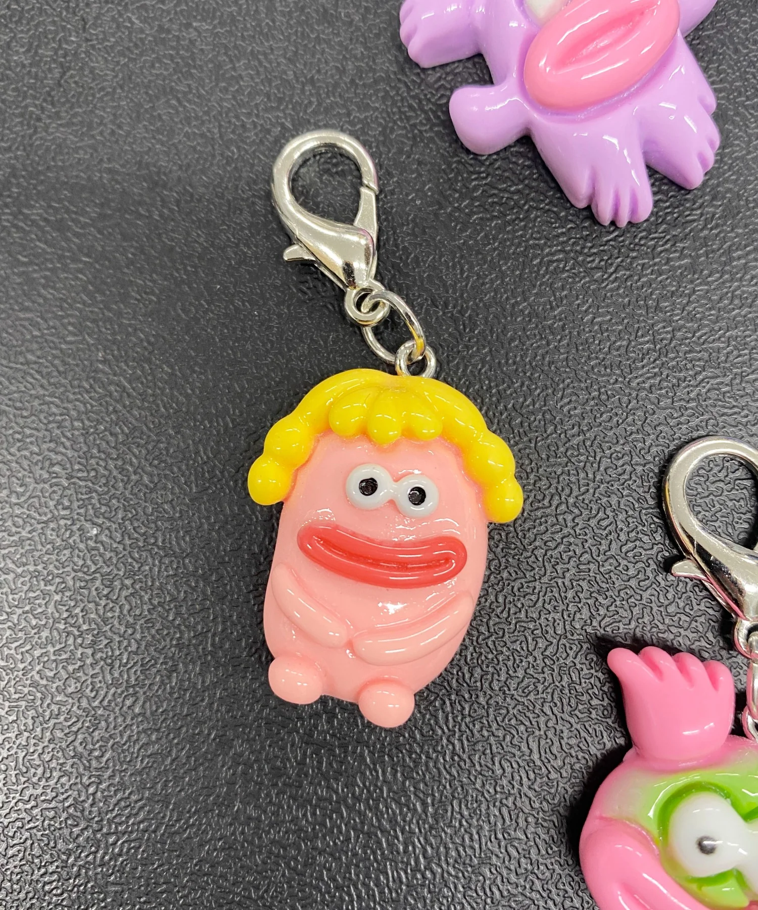 ヘンテコモンスターミニキーホルダー - Image 3
