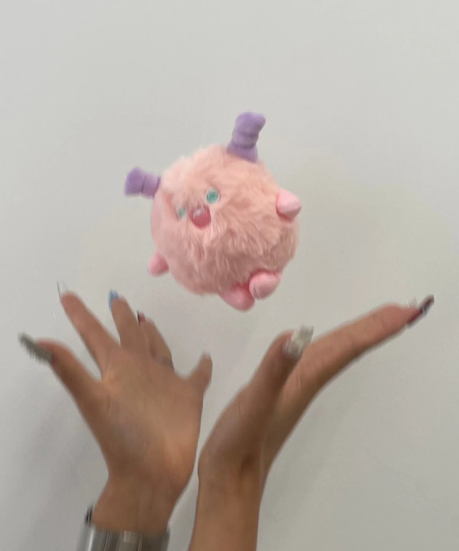 びっくりモンスターぬいぐるみキーホルダー - Image 2