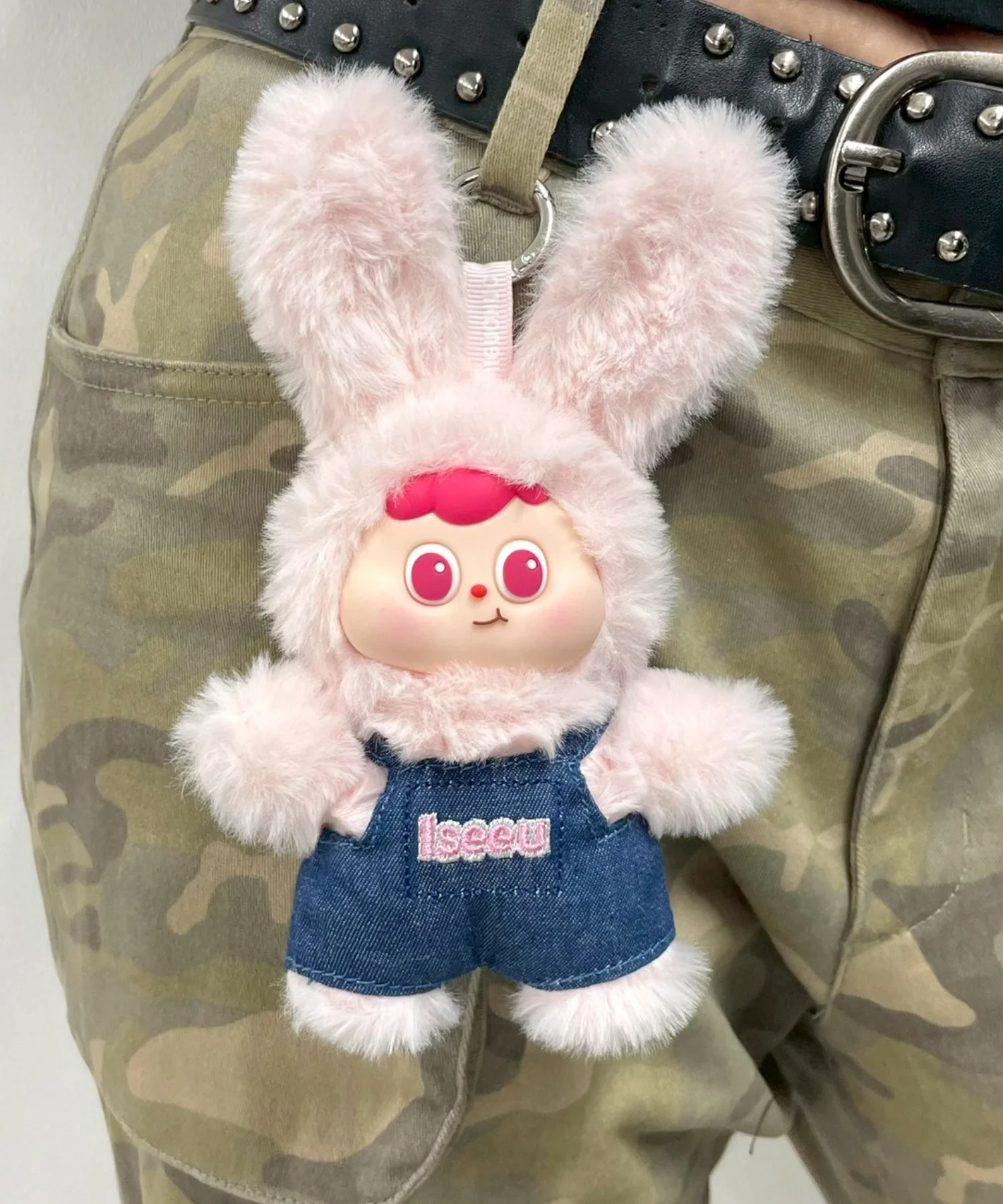 ぷっくりサロペうさちゃんぬいぐるみキーホルダー - Image 3