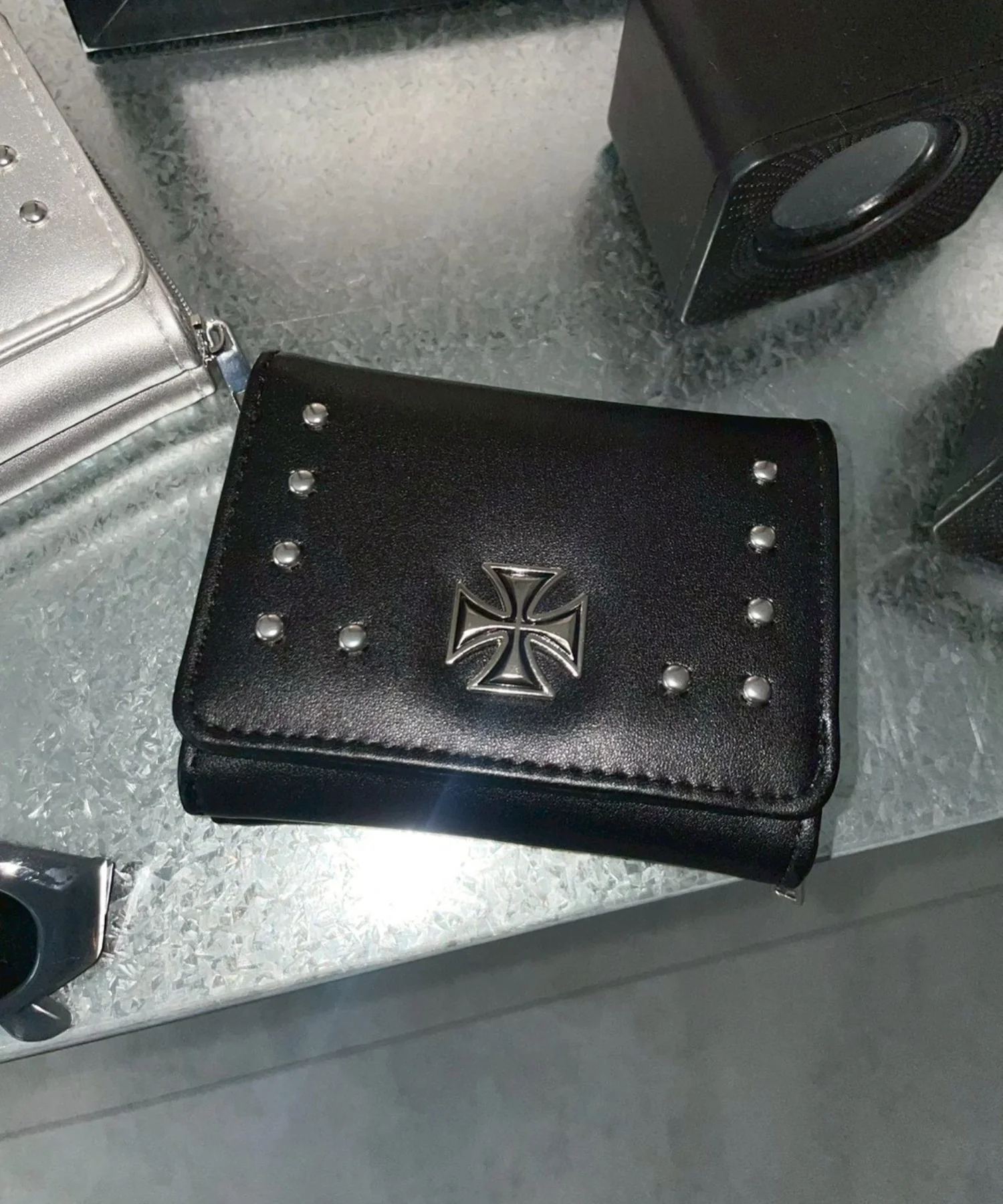クロススタッズウォレット