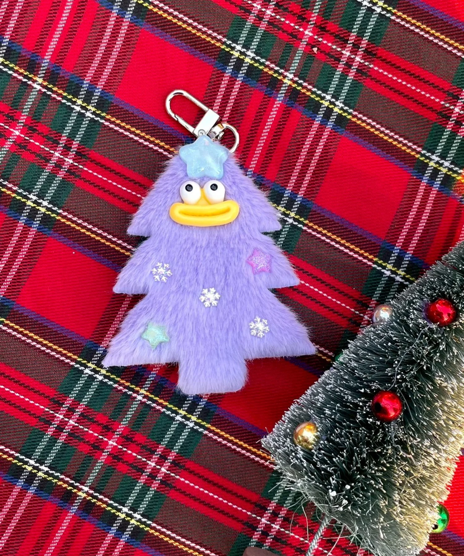 メリースノーツリーモンスターぬいぐるみキーホルダー - Image 6