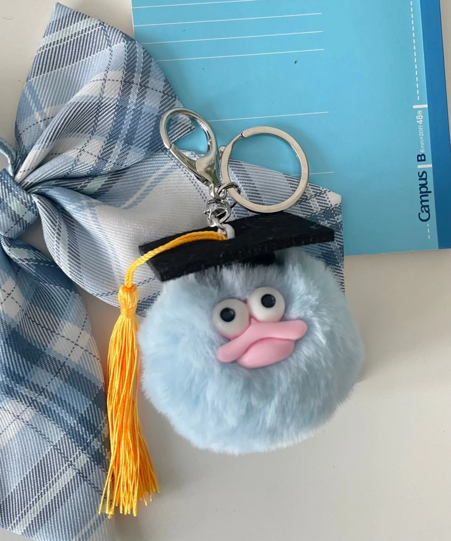 卒業おめおめモンスターぬいぐるみキーホルダー - Image 2
