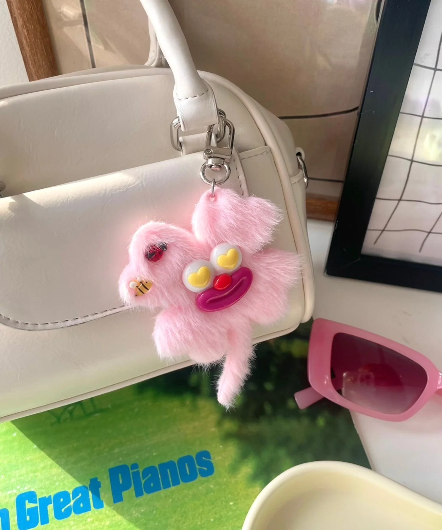 ハッピークローバーモンスターぬいぐるみキーホルダー - Image 3
