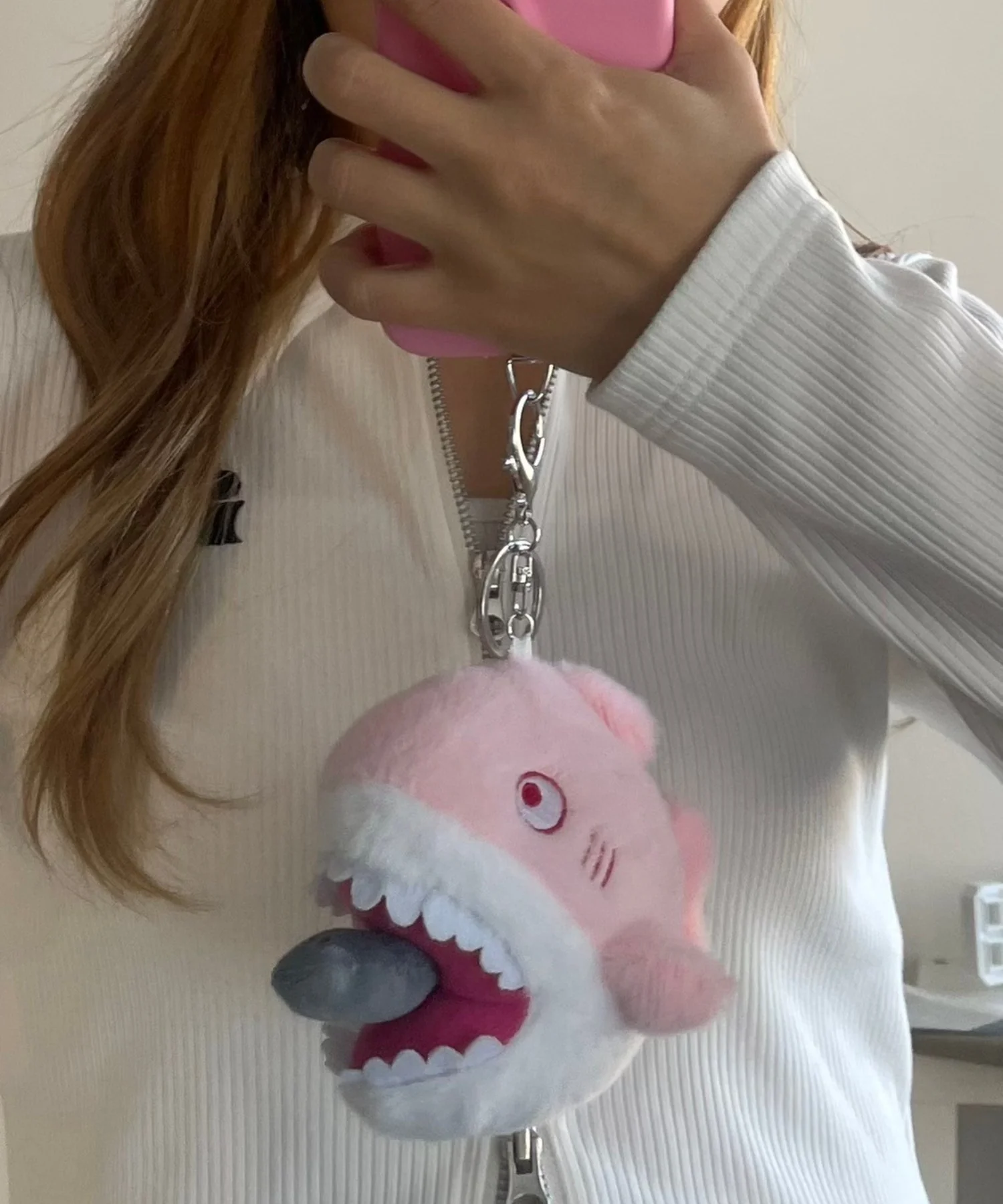 ふりふりシャークぬいぐるみキーホルダー - Image 9