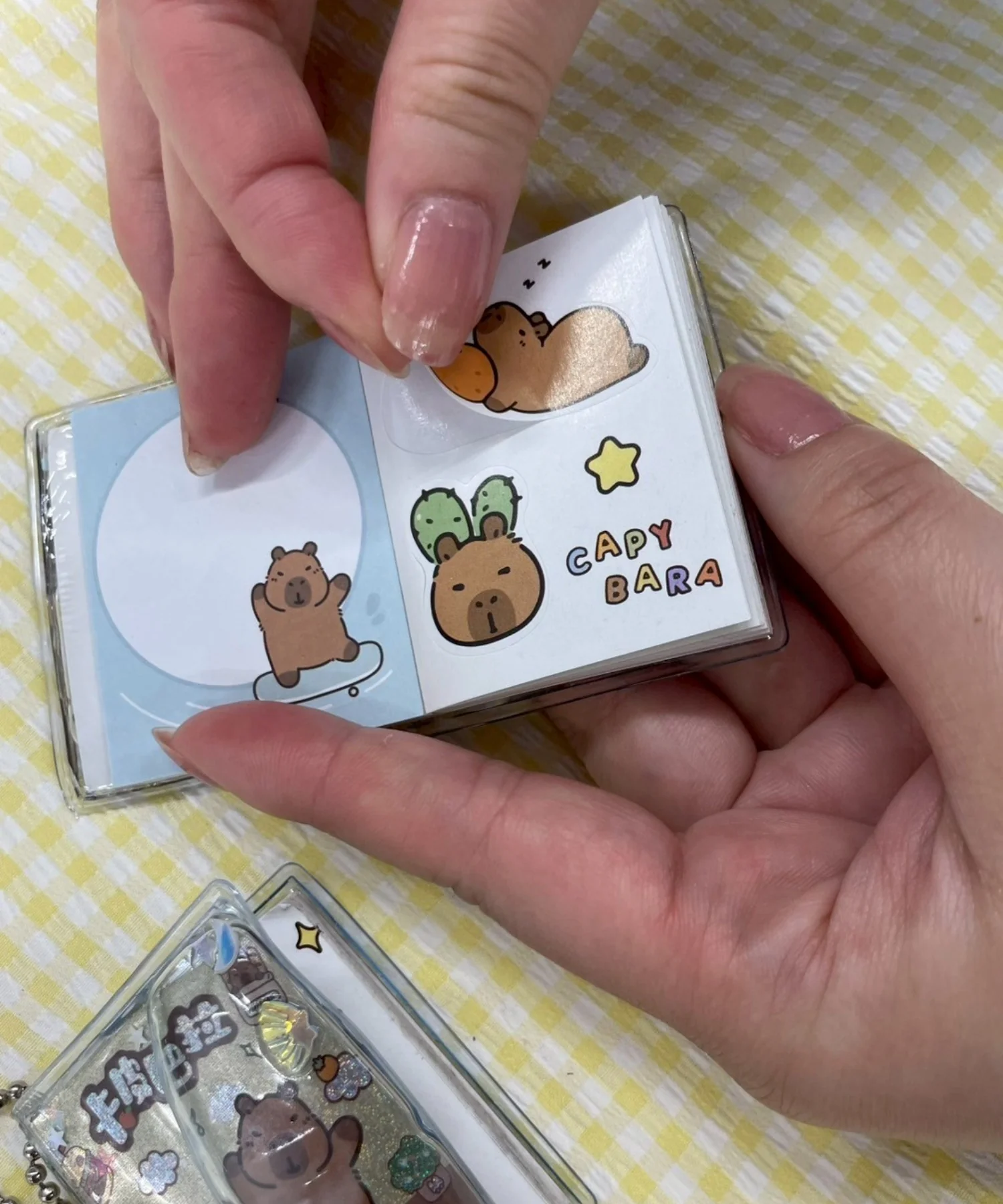 ボールチェーン付きカピバラステッカーメモ - Image 7