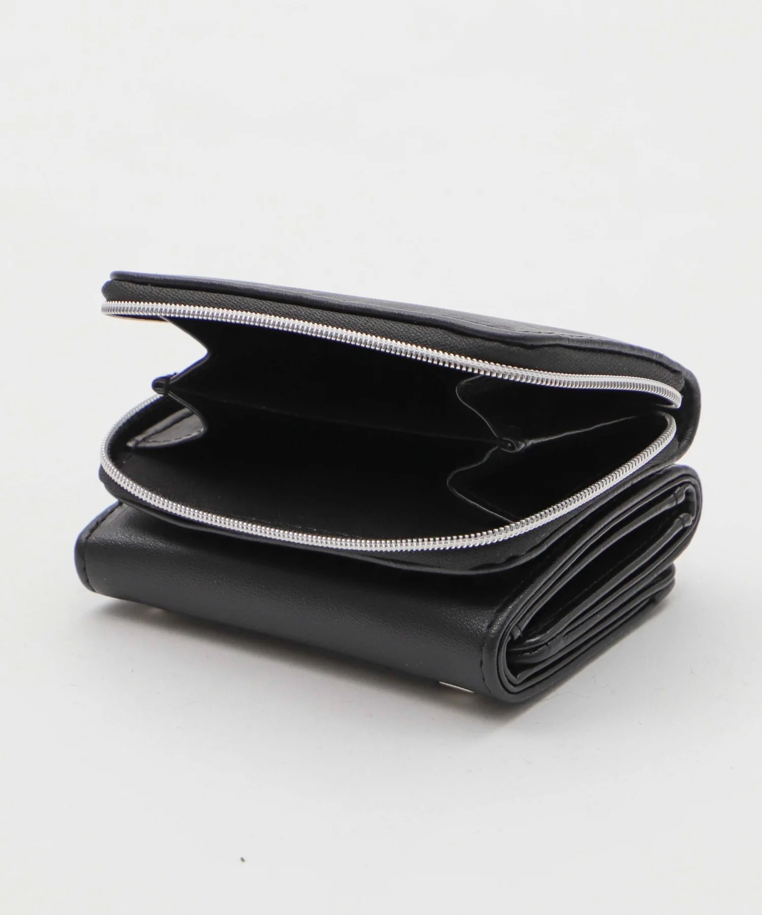 スクエアスタッズウォレット - Image 10