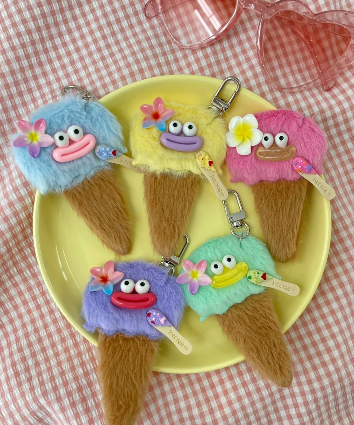 ミニデリシャスアイスクリームモンスターぬいぐるみキーホルダー - Image 6
