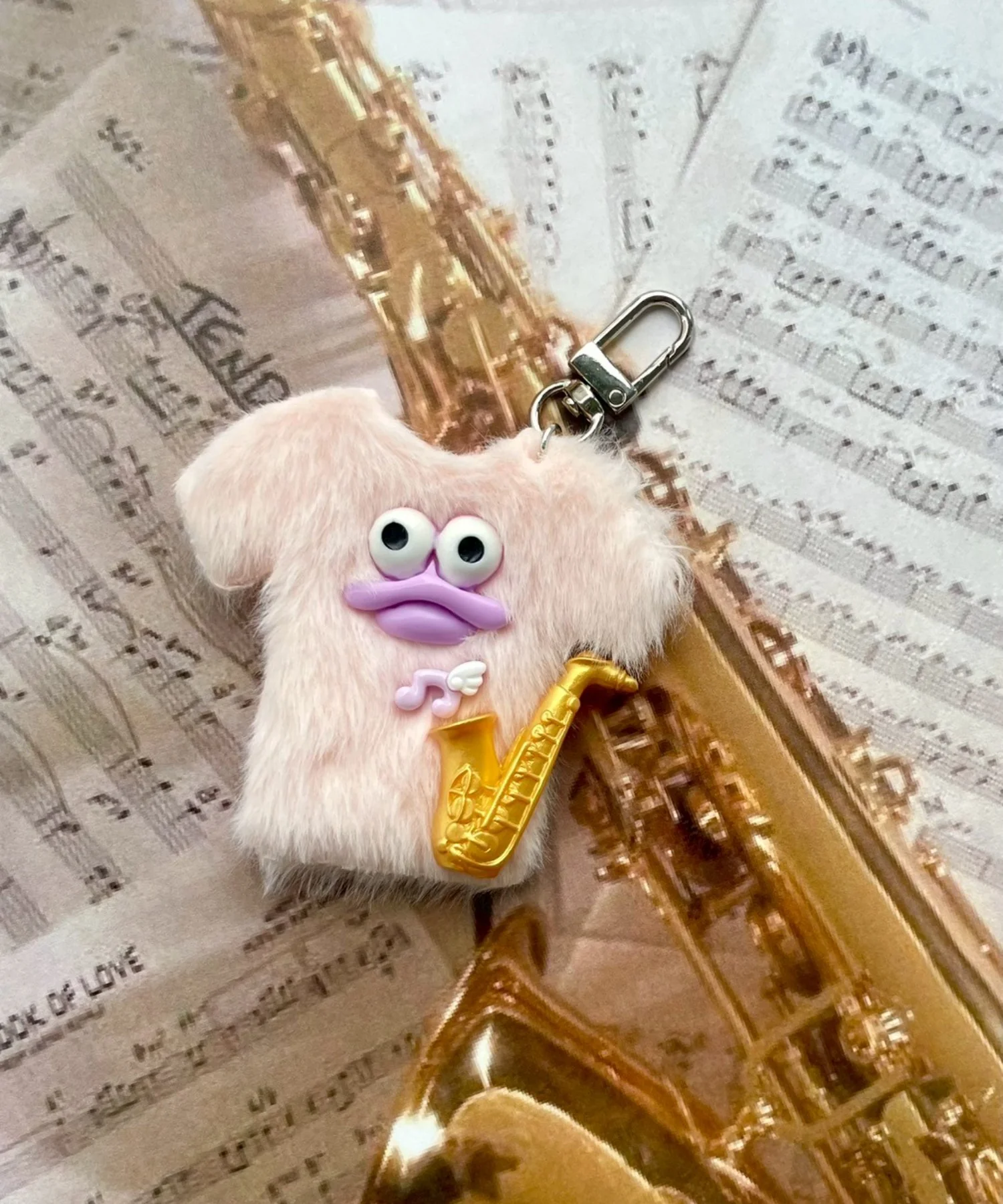 ルンルン部活ユニフォームモンスターぬいぐるみキーホルダー - Image 3