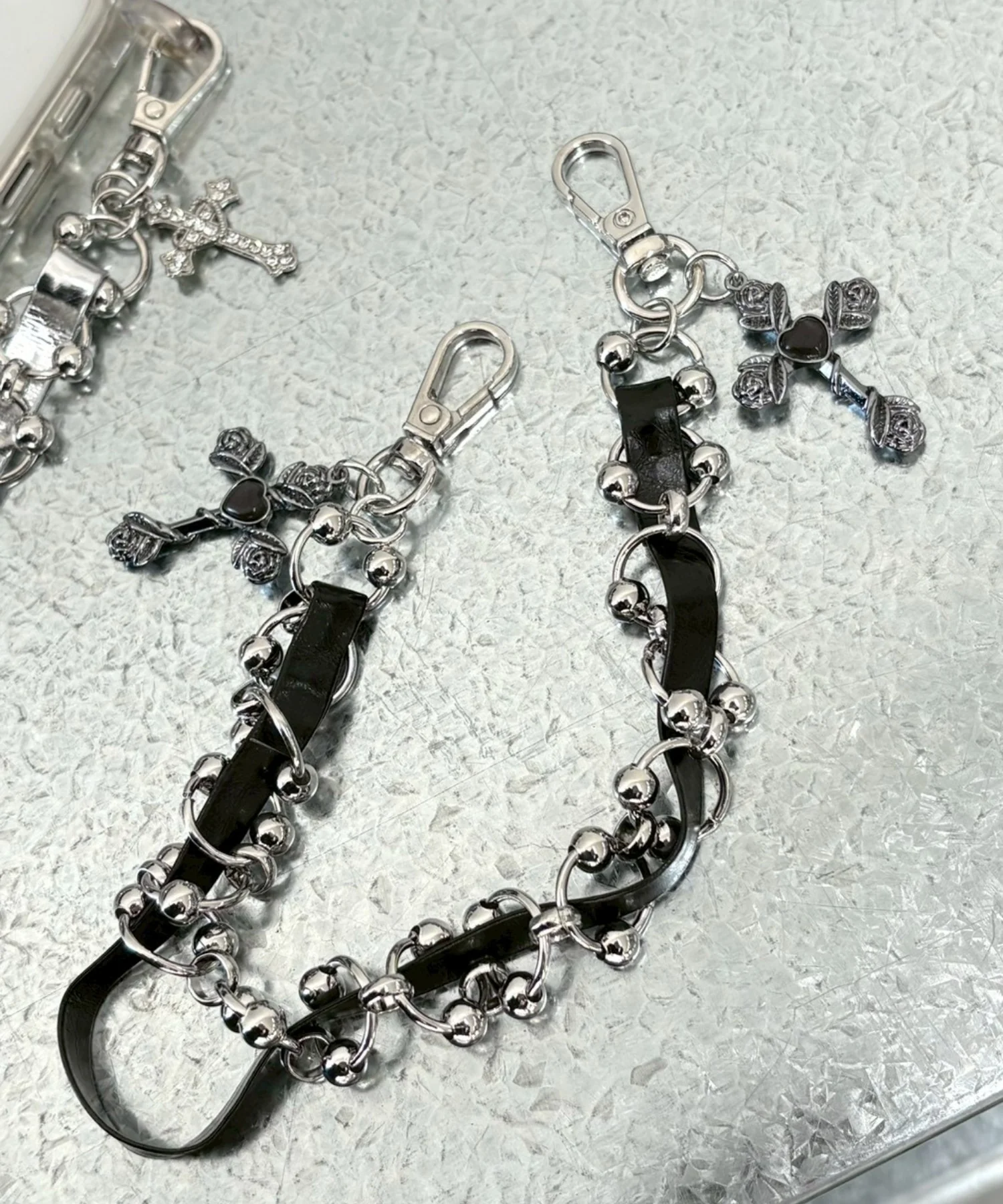 クロスPUチェーンハンドストラップ - Image 3