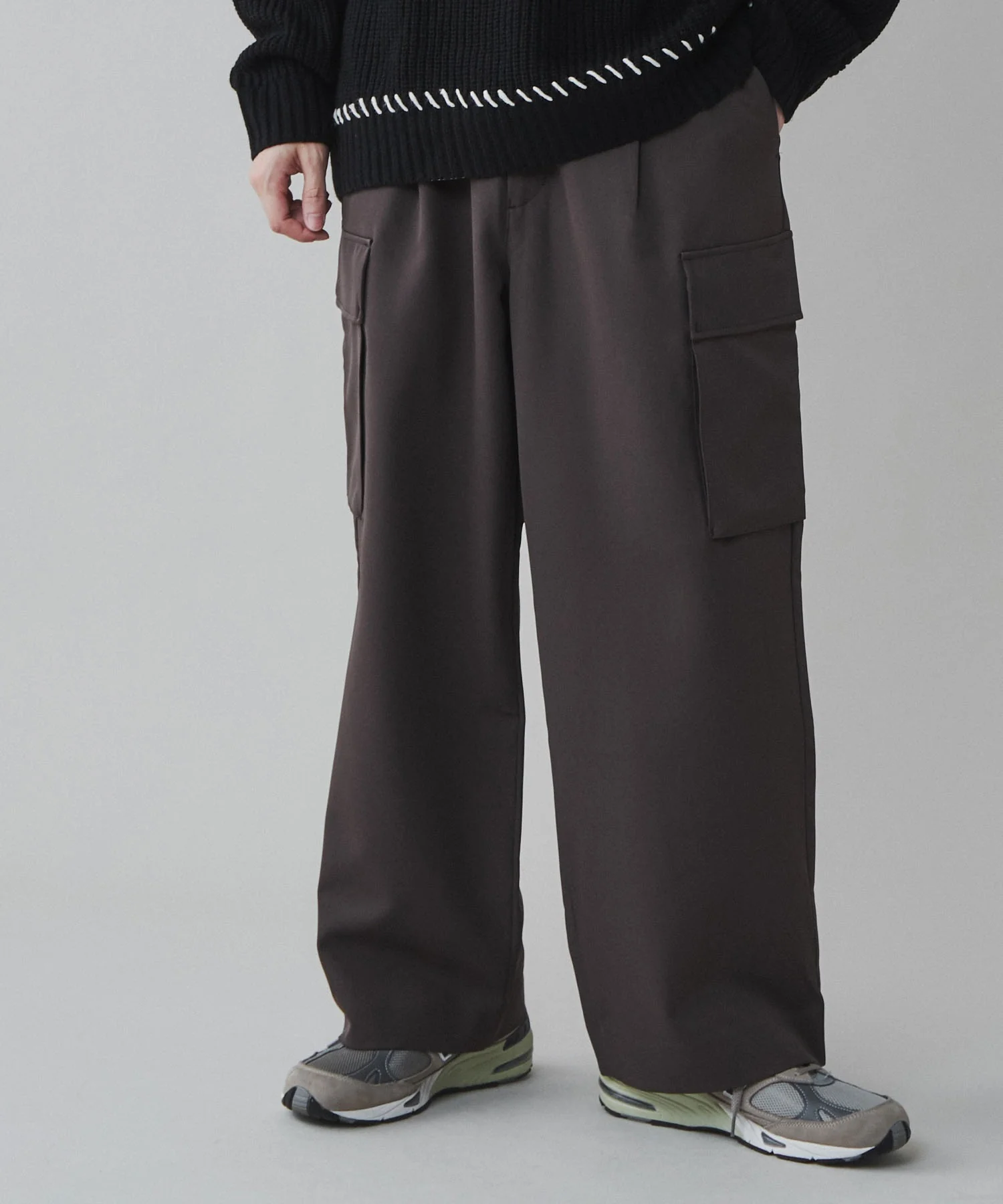 トロミ　ルーズカーゴスラックス - Image 3