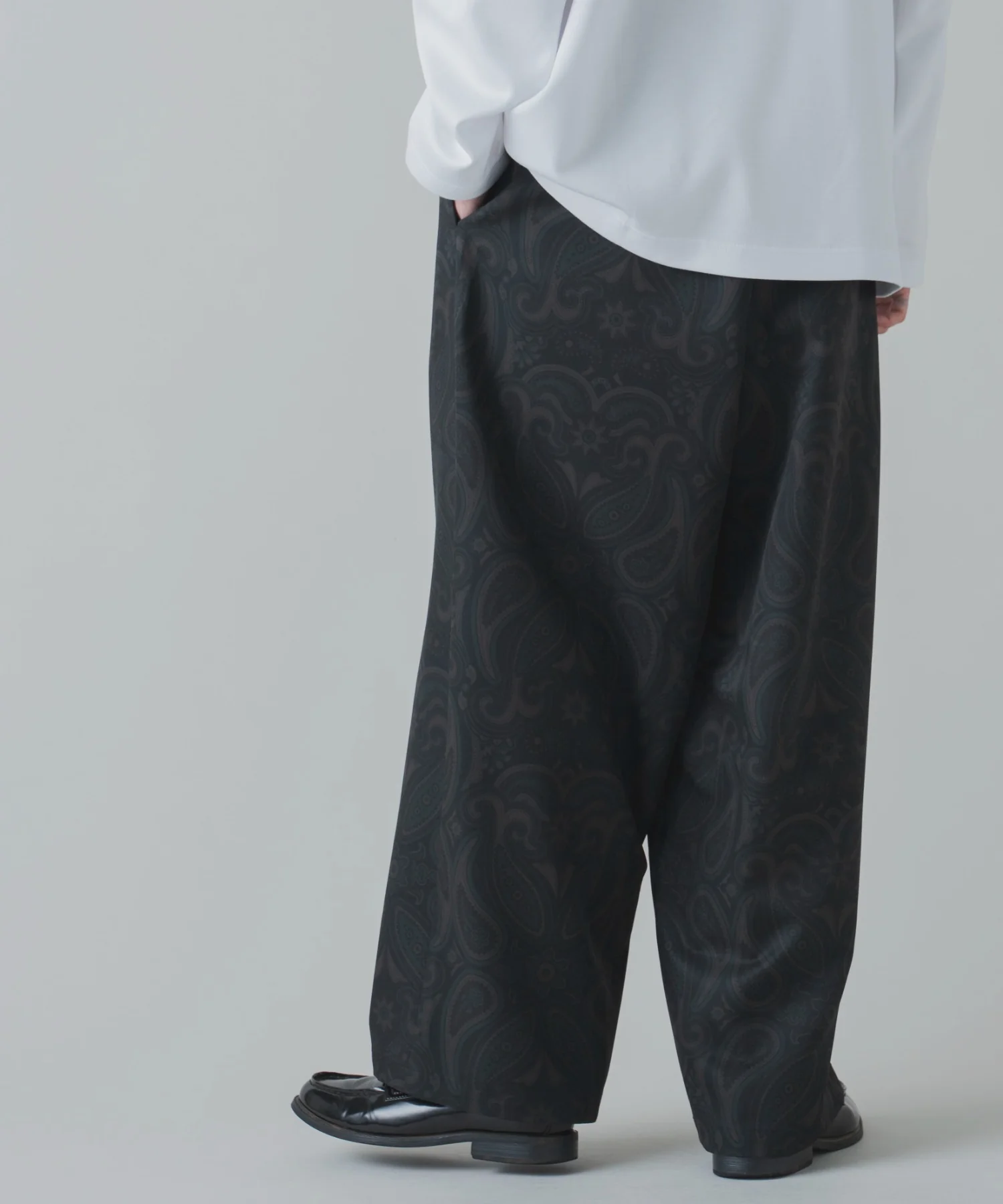 トロミ　総柄ワイドストレートスラックス - Image 24