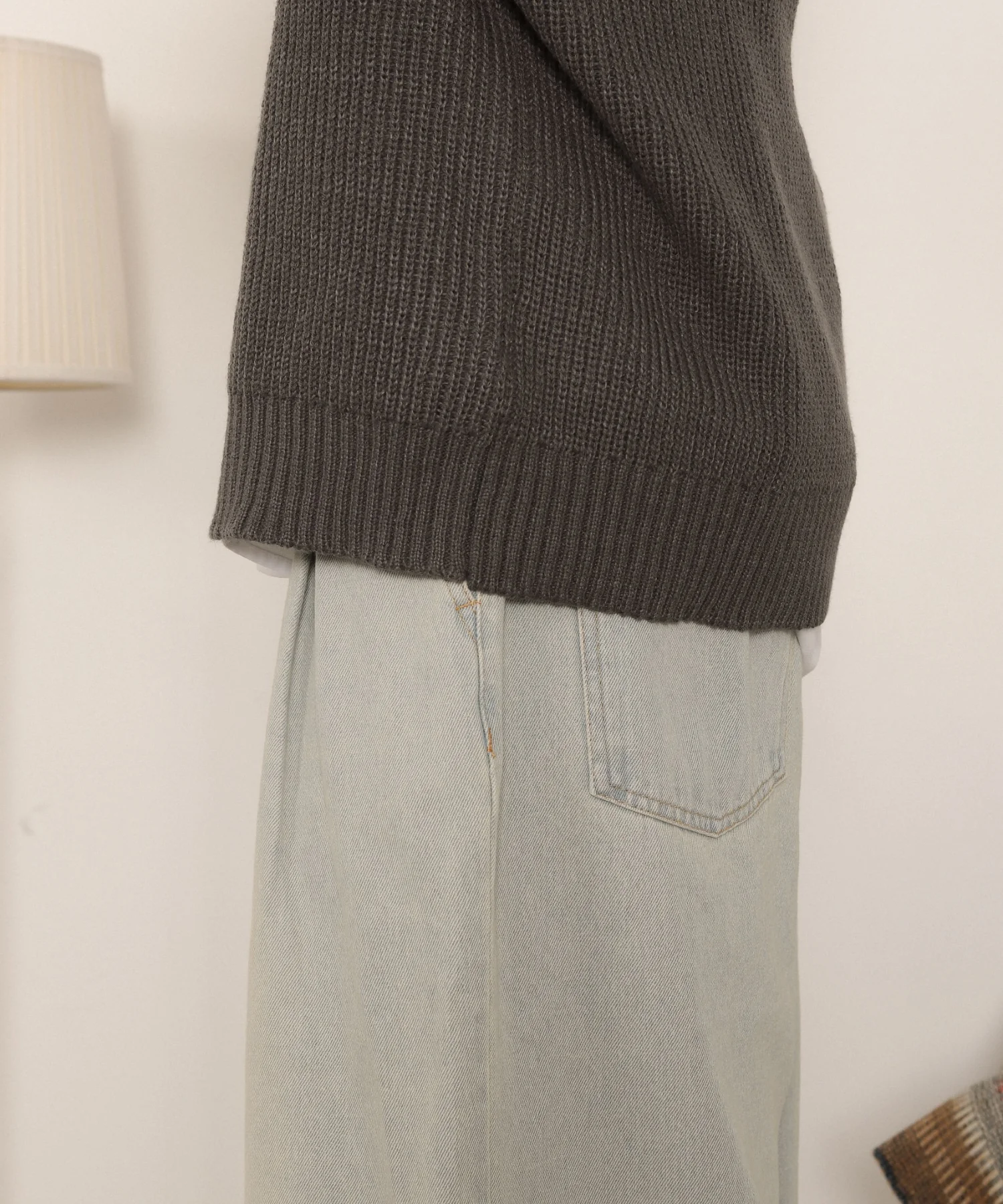 エルボーパッチVネックプルオーバー - Image 13