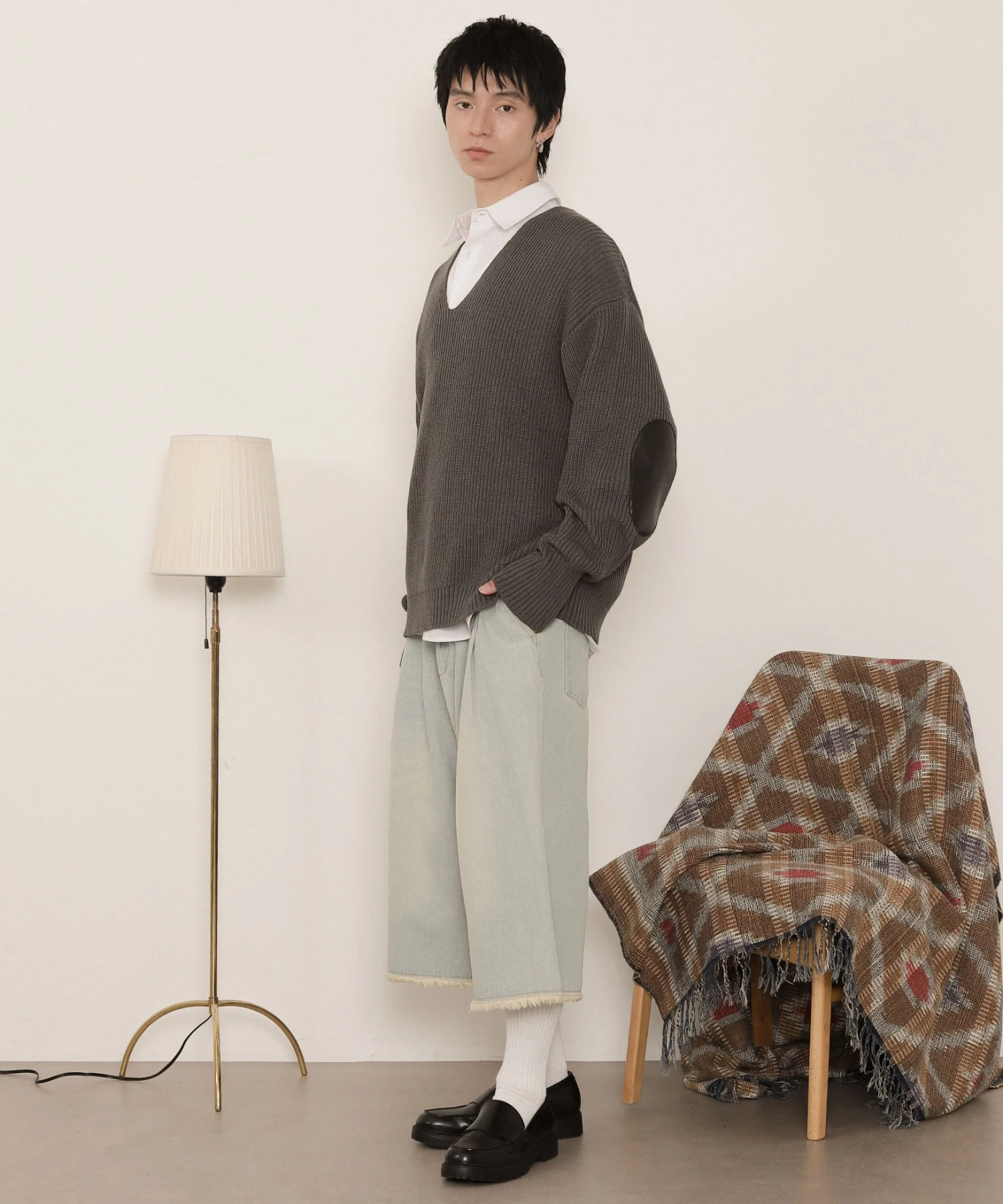 エルボーパッチVネックプルオーバー - Image 15