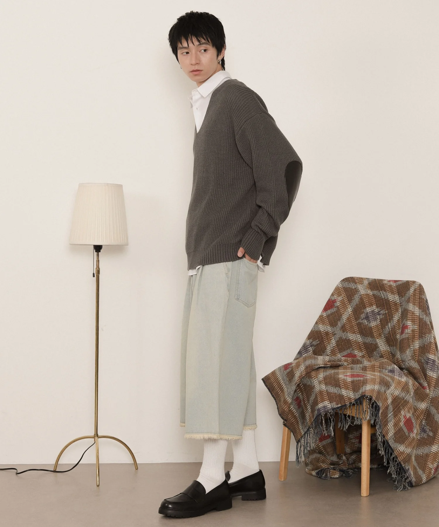 エルボーパッチVネックプルオーバー - Image 16