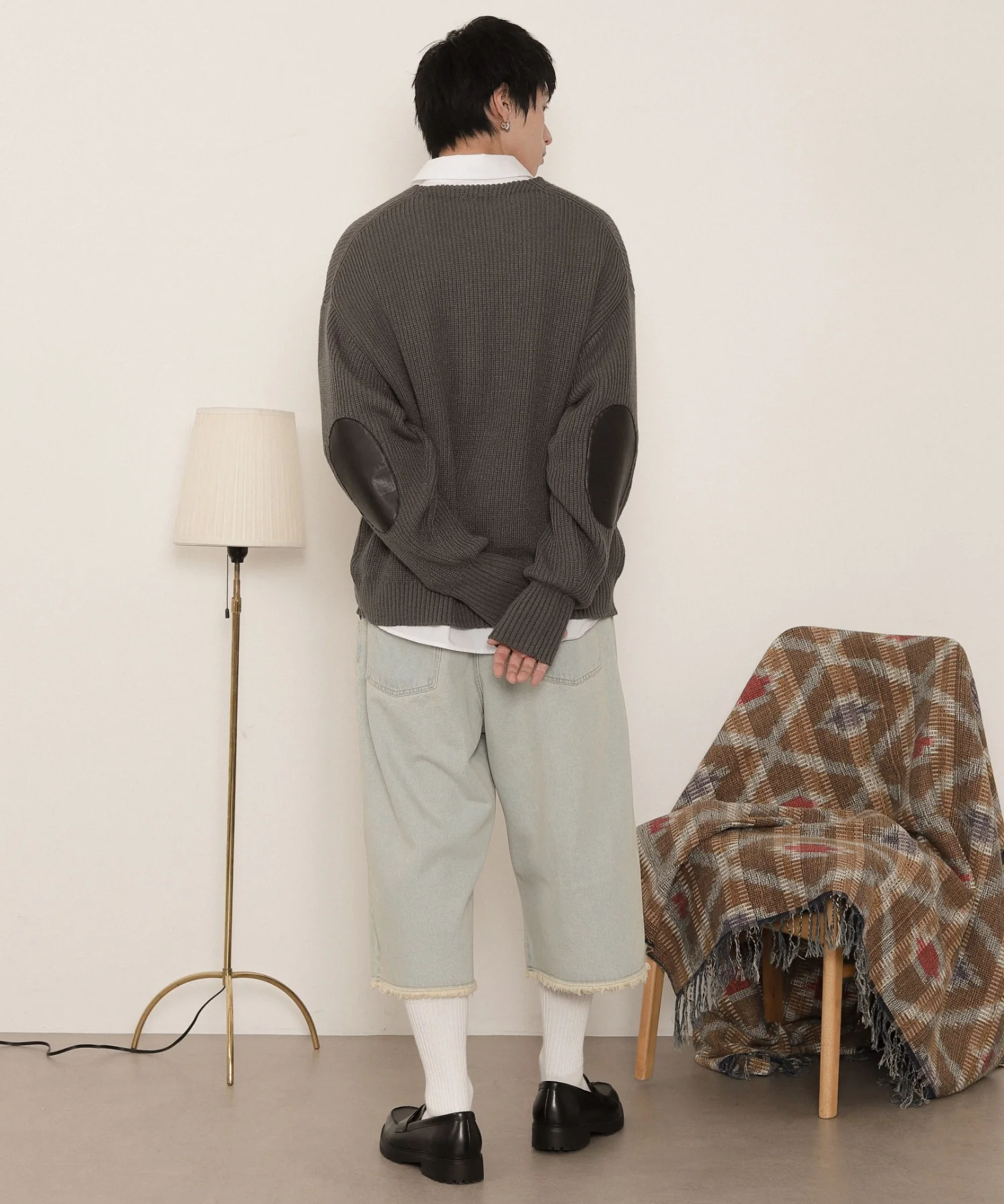 エルボーパッチVネックプルオーバー - Image 17