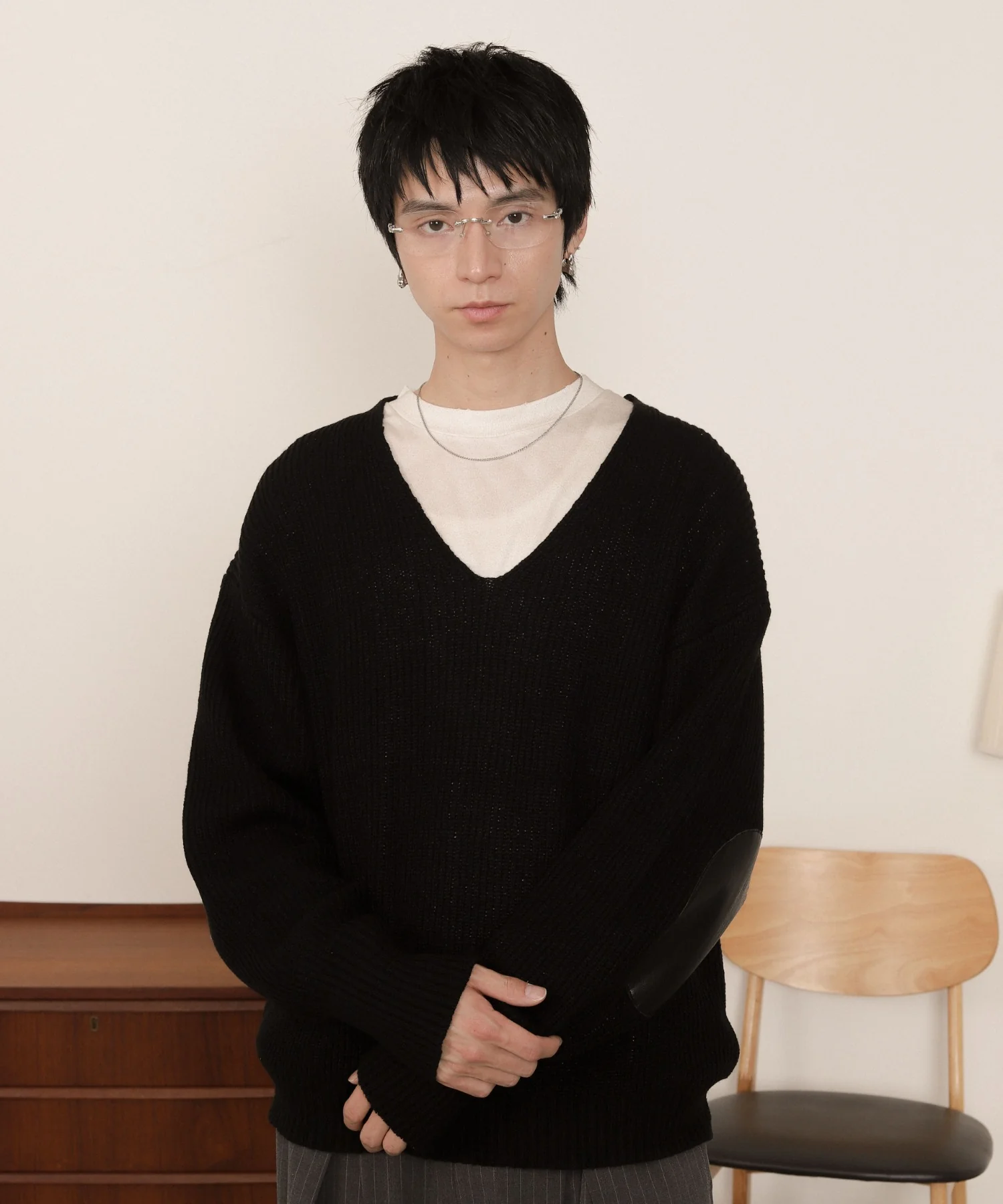 エルボーパッチVネックプルオーバー - Image 18