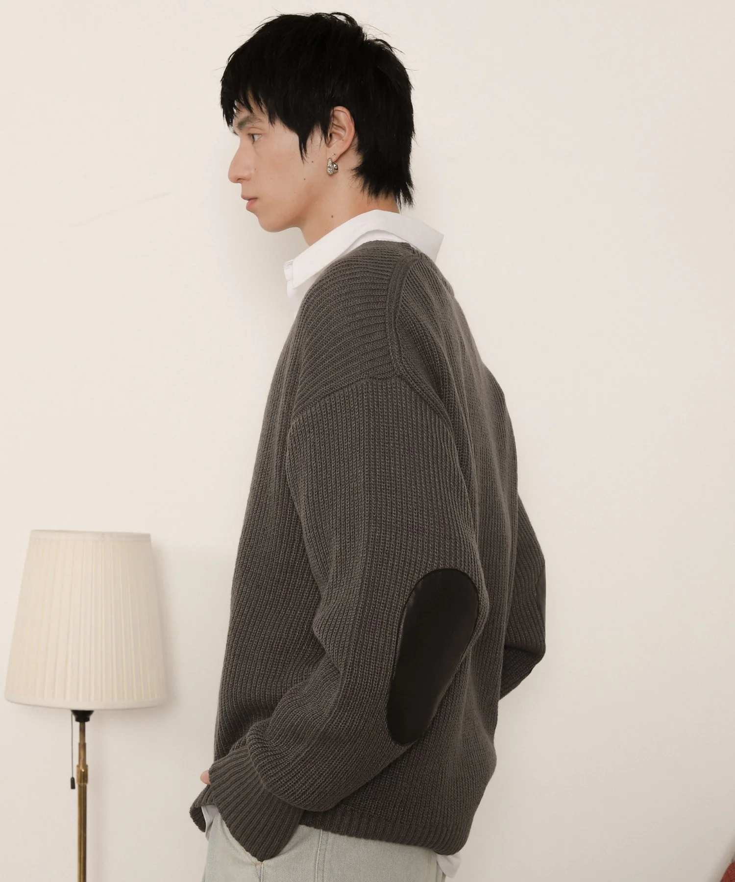 エルボーパッチVネックプルオーバー - Image 7