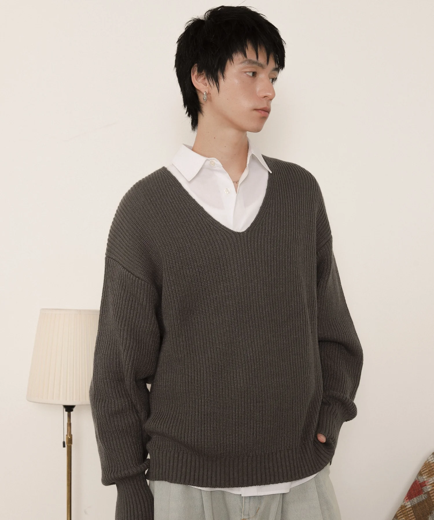 エルボーパッチVネックプルオーバー - Image 9