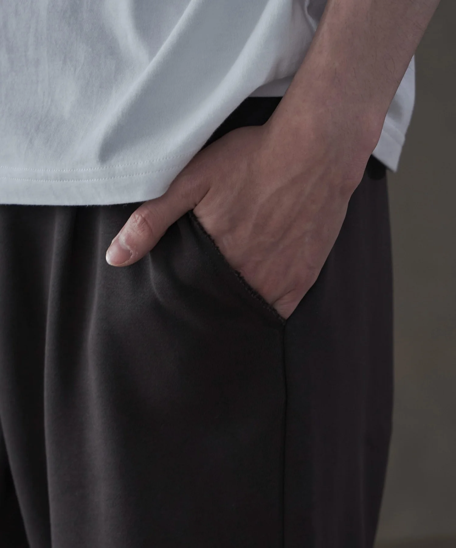 クロップドスウェットパンツ - Image 4