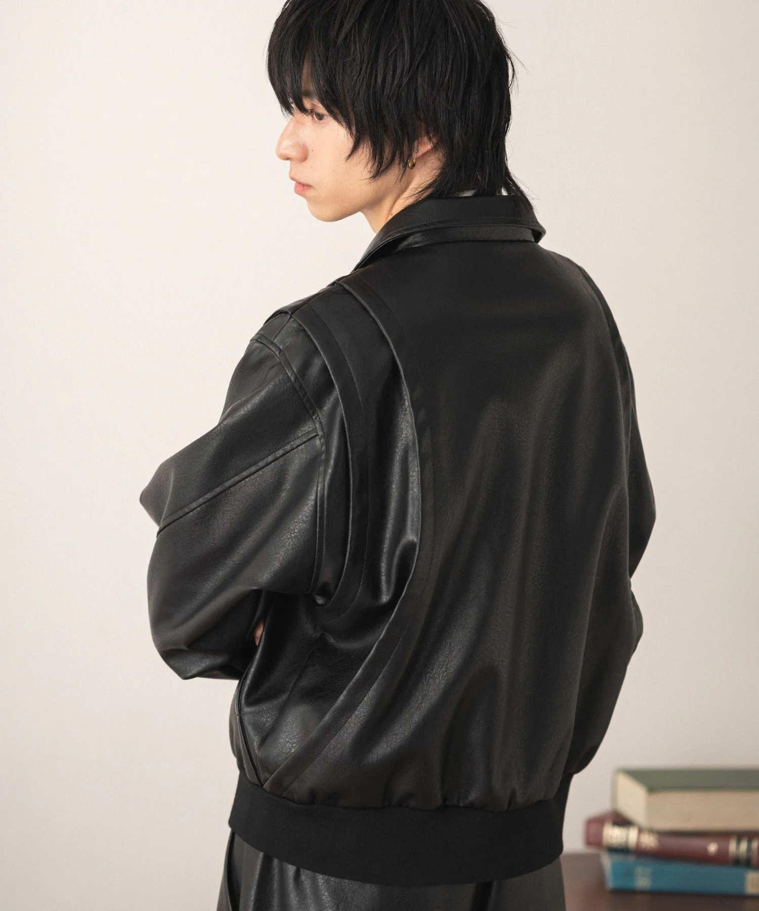 PUタックボンバージャケット - Image 11