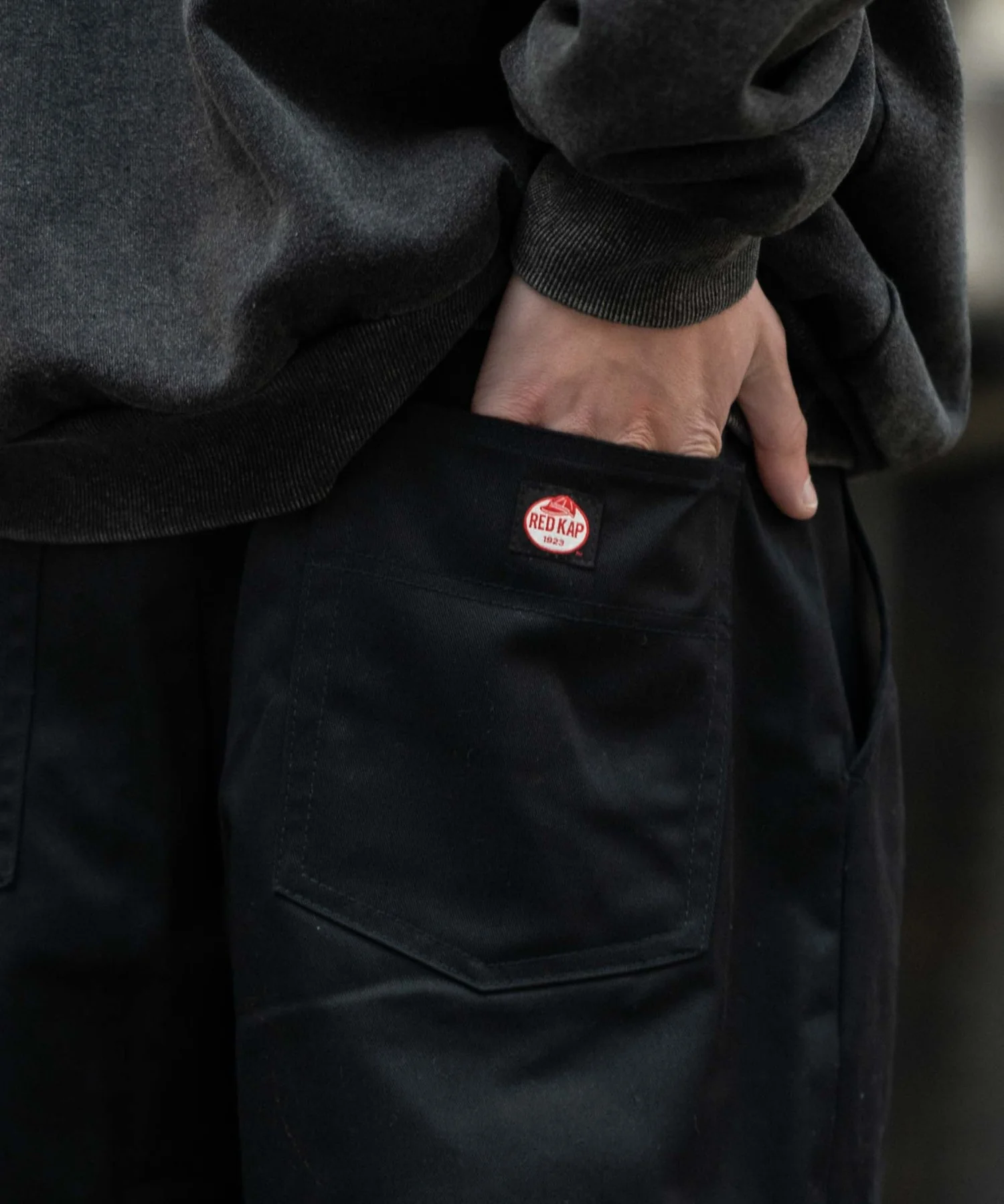 別注RED　KAPタックワイドチノパンツ - Image 8