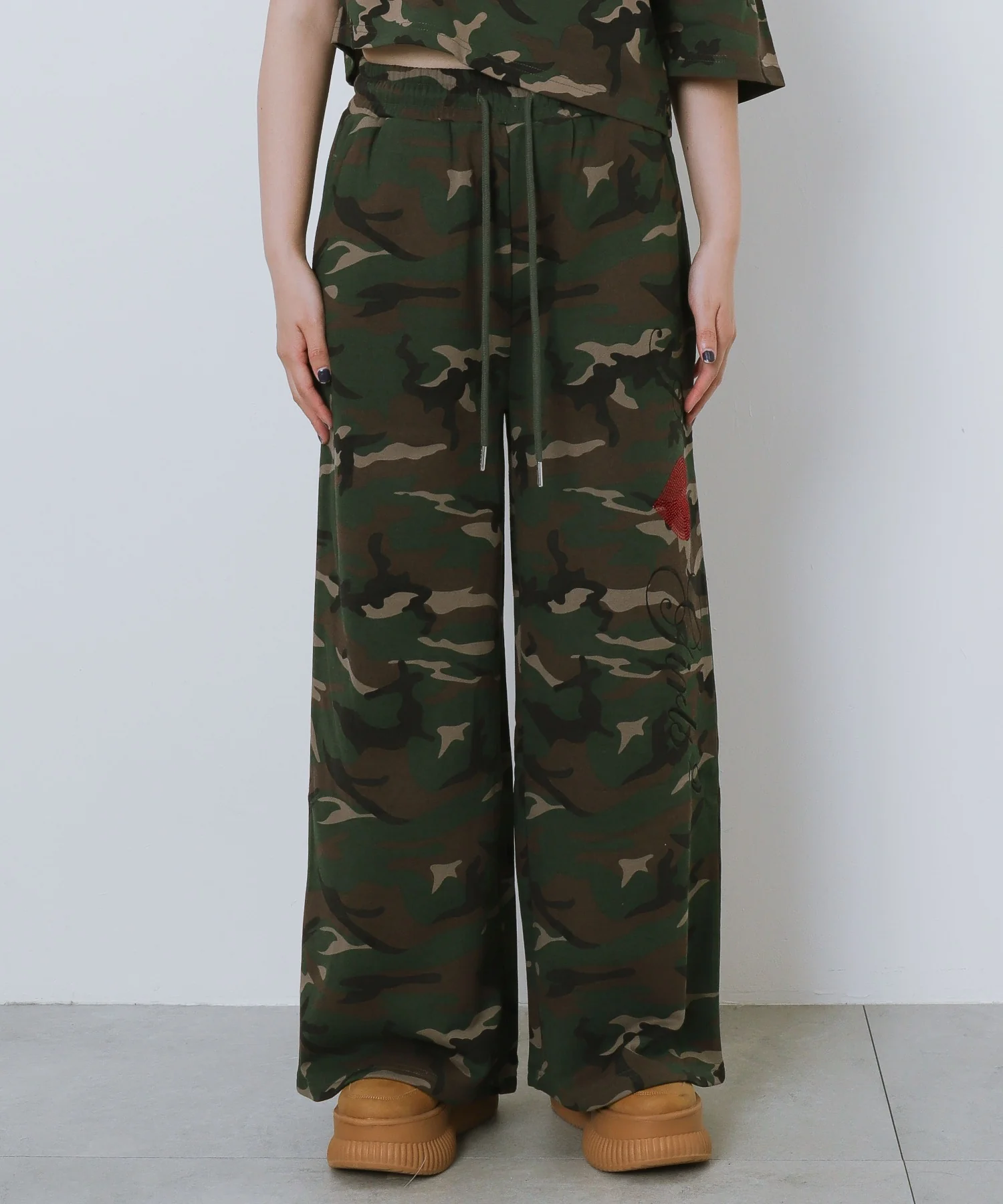 Girls²コラボパンツ - Image 19