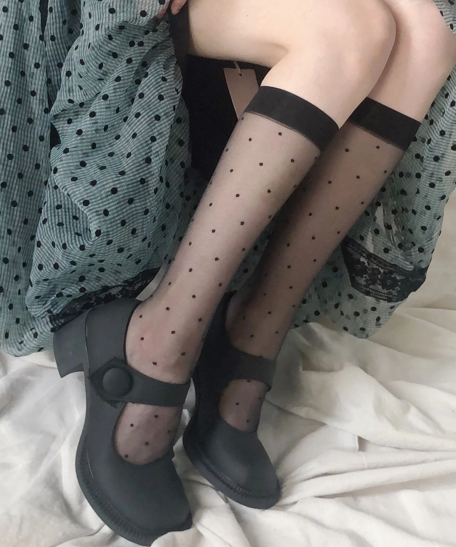 ドット柄シアーハイソックス(23-25cm) - Image 2