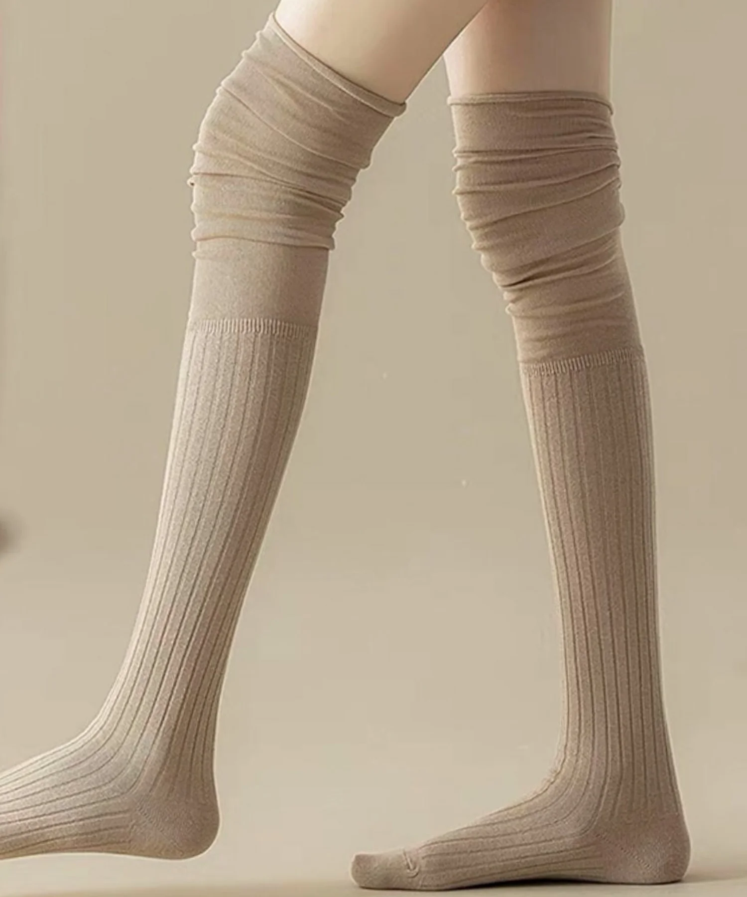 クシュクシュニーハイソックス(23-25cm)