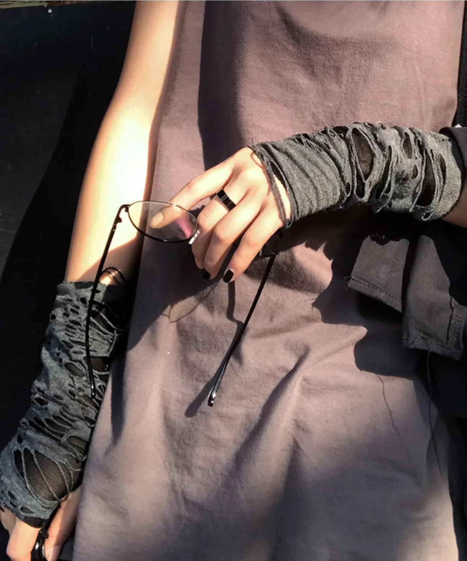 ダメージデザインアームカバー - Image 2