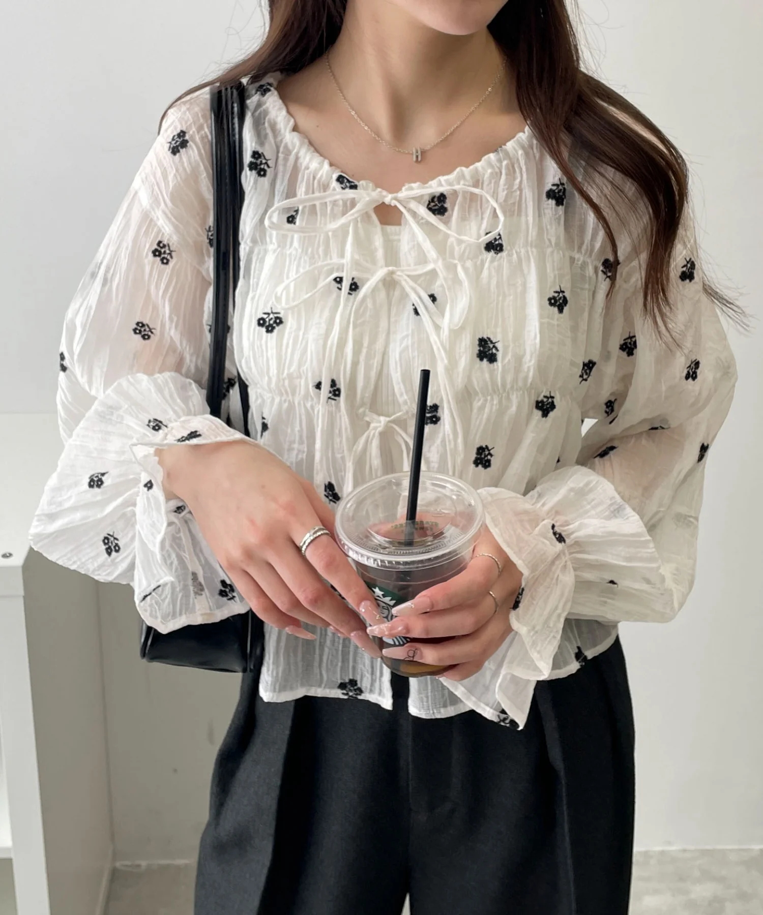 楊柳刺繍ブラウス