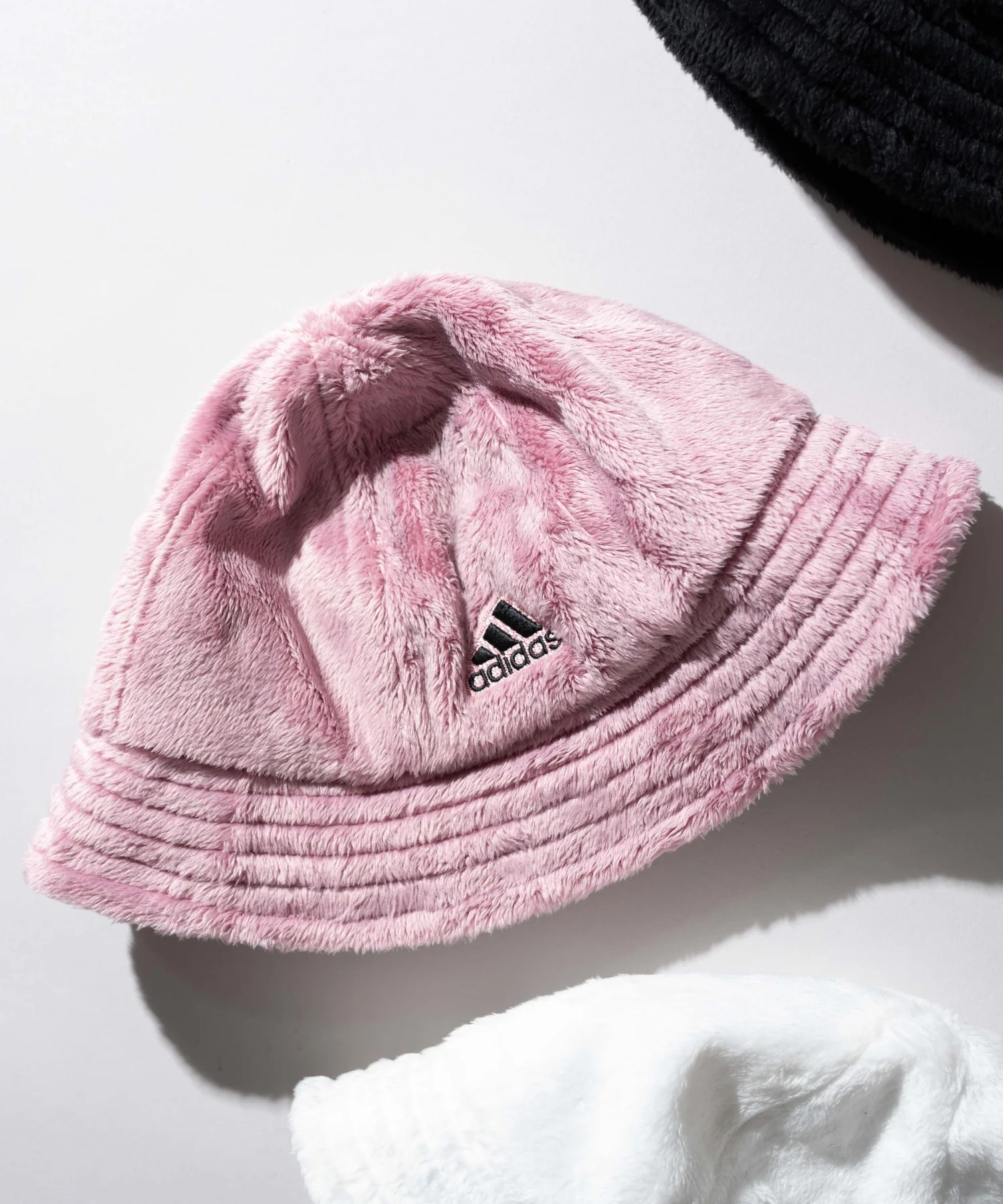 adidas　FAKEFUR　HAT - Image 3