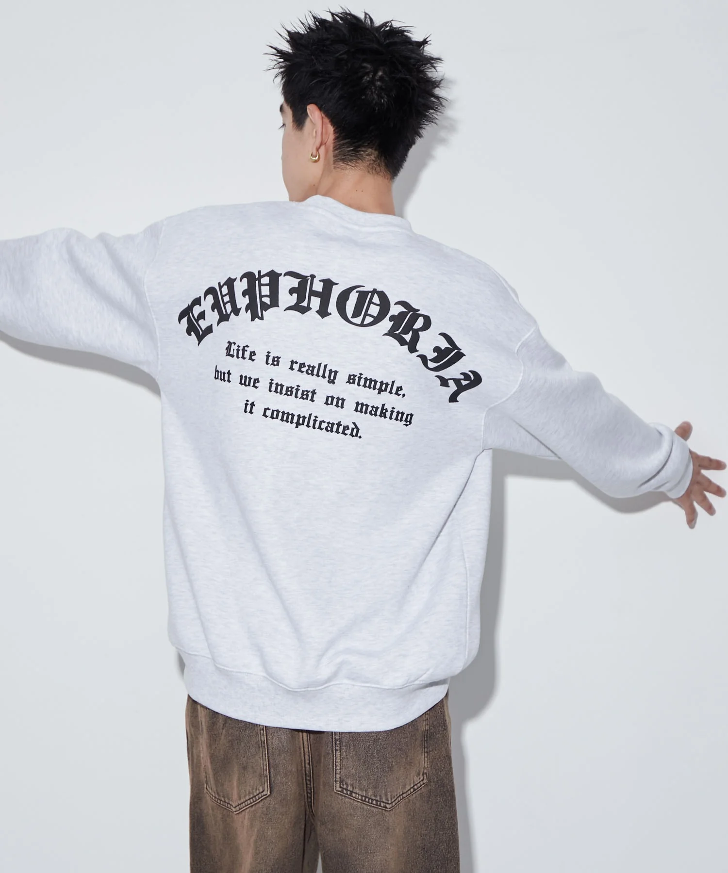 アーチバックロゴグラフィックプルオーバー - Image 16