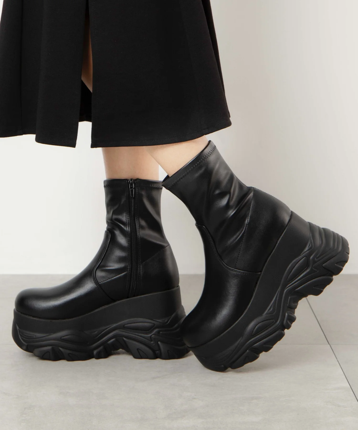 厚底ボリュームスニーカーソールショートブーツ - Image 6