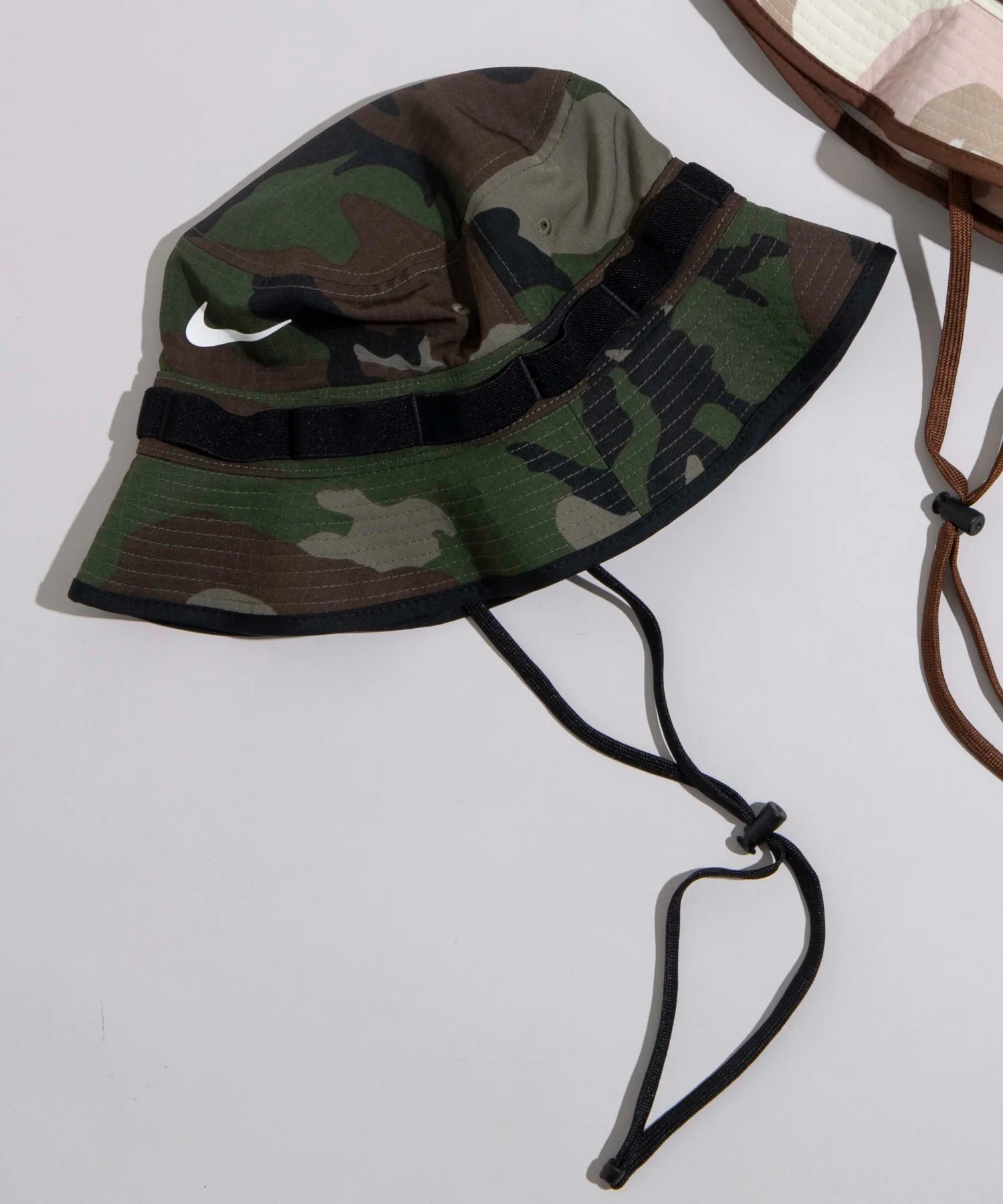 NIKE Din-FIT エイペックス