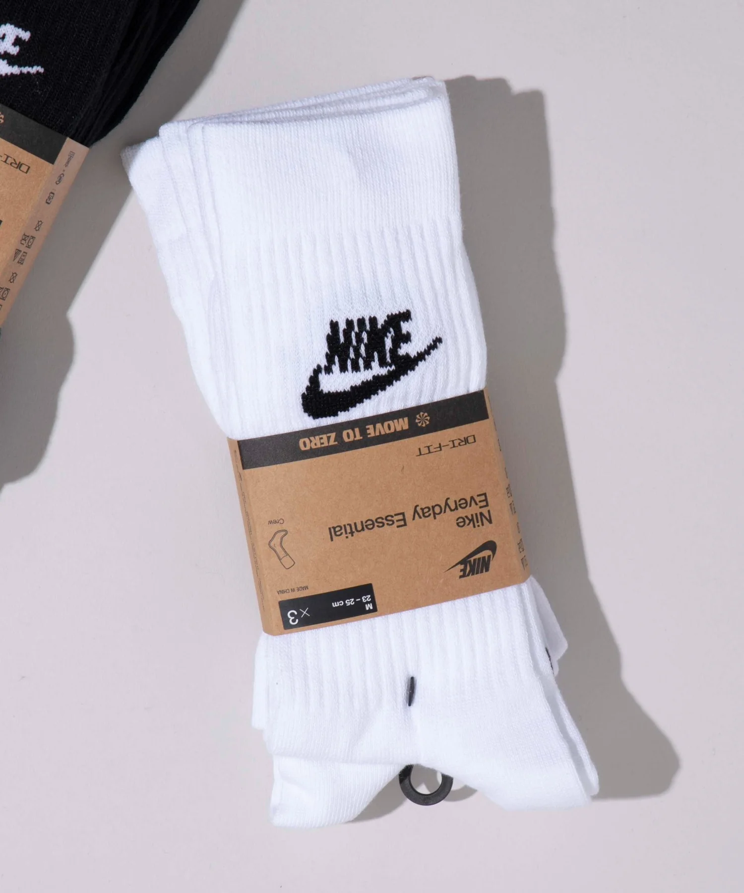 NIKE NSW エブリデイエッセンシャルクルーソックス(23-25cm)