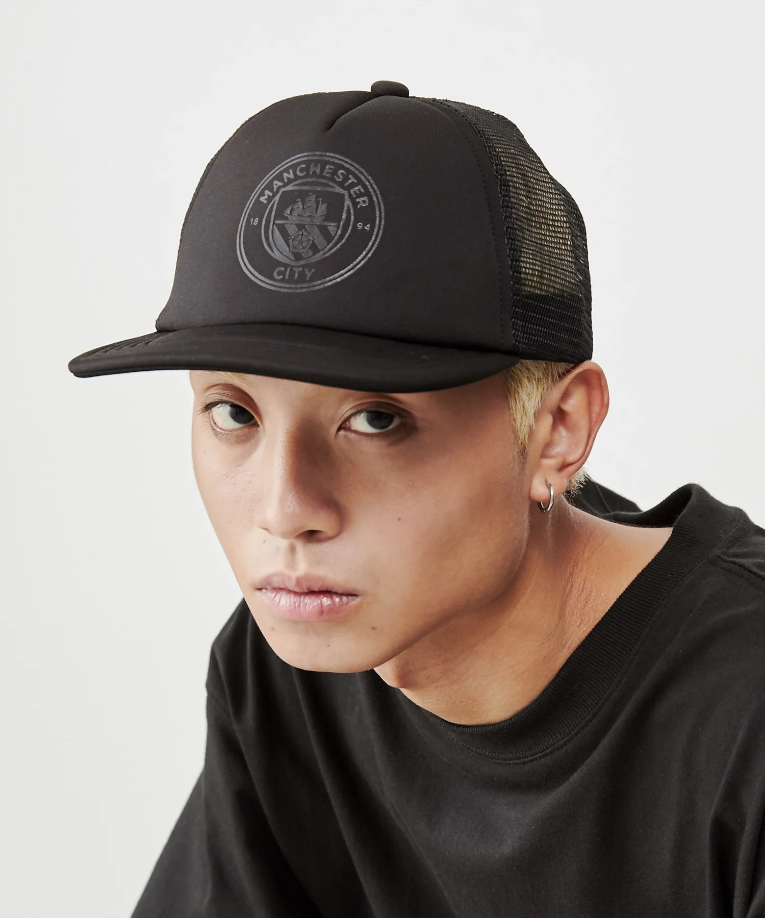 マンチェスターシティエンブレムメッシュキャップ - Image 3