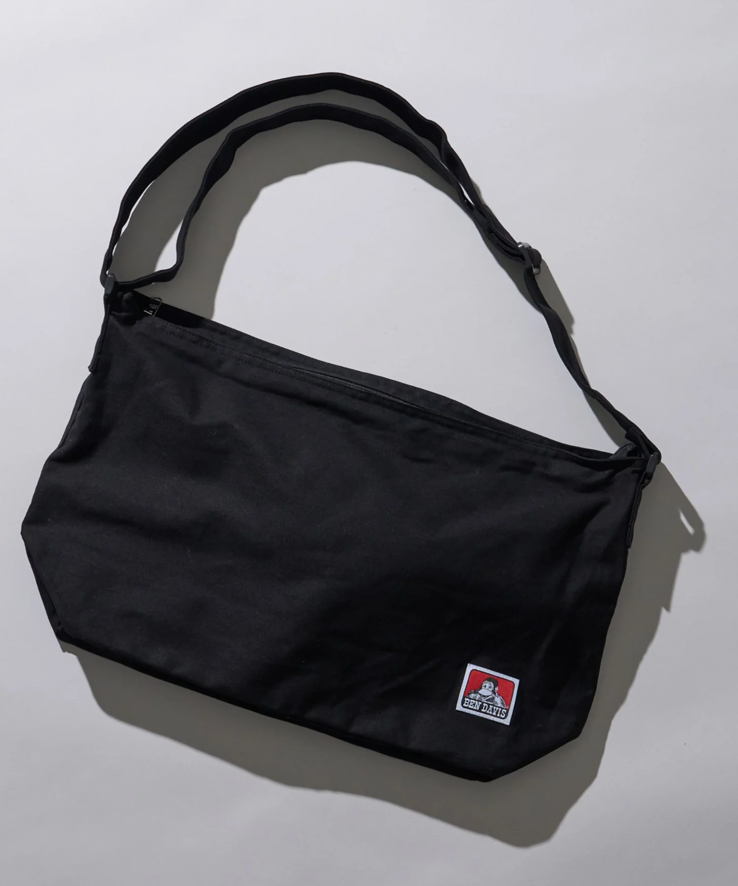 BENDAVIS BIGCANVASSHOULDER - Image 3