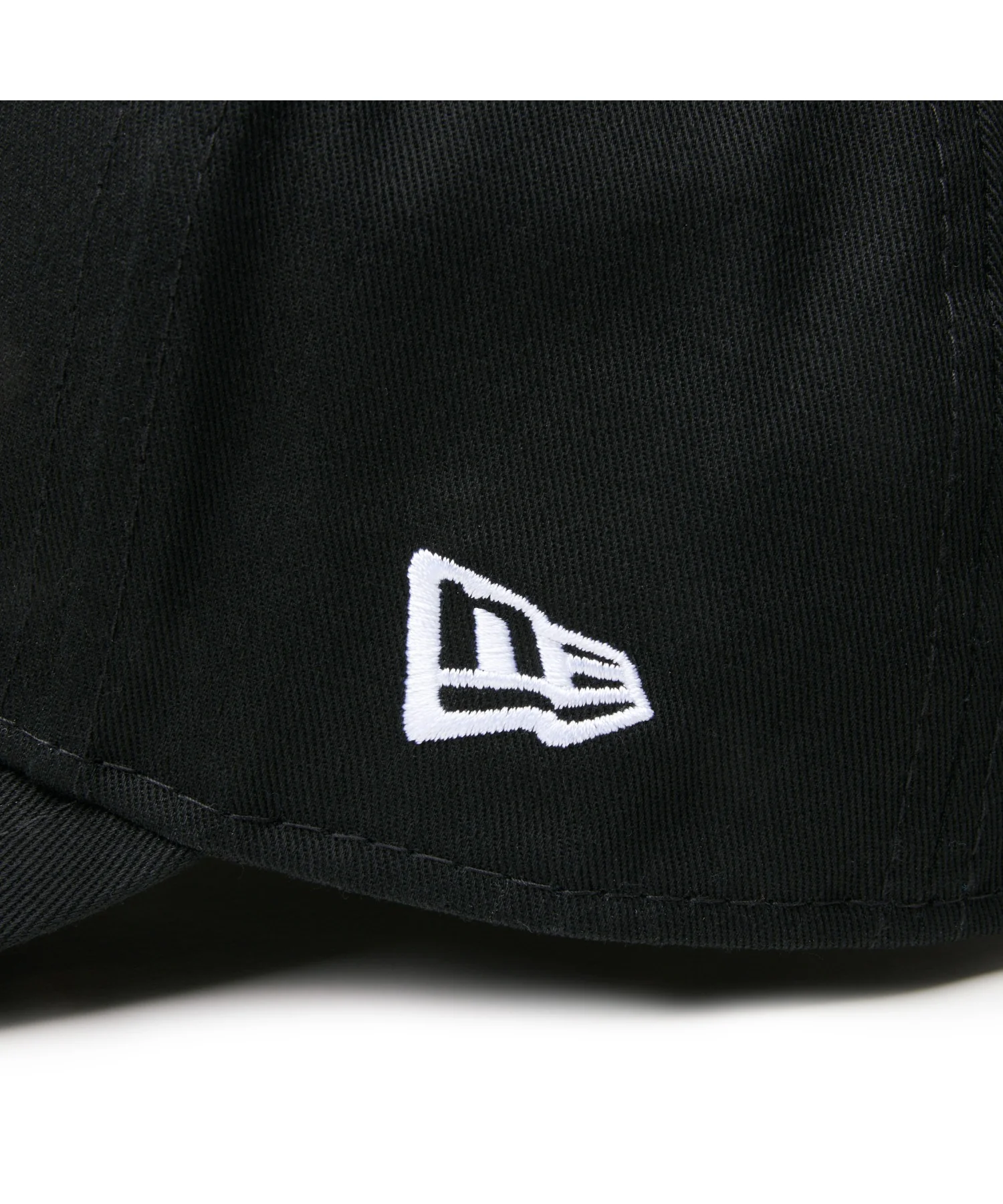 NEWERA 940AF MLBCO BLACK & WHITE - Image 27