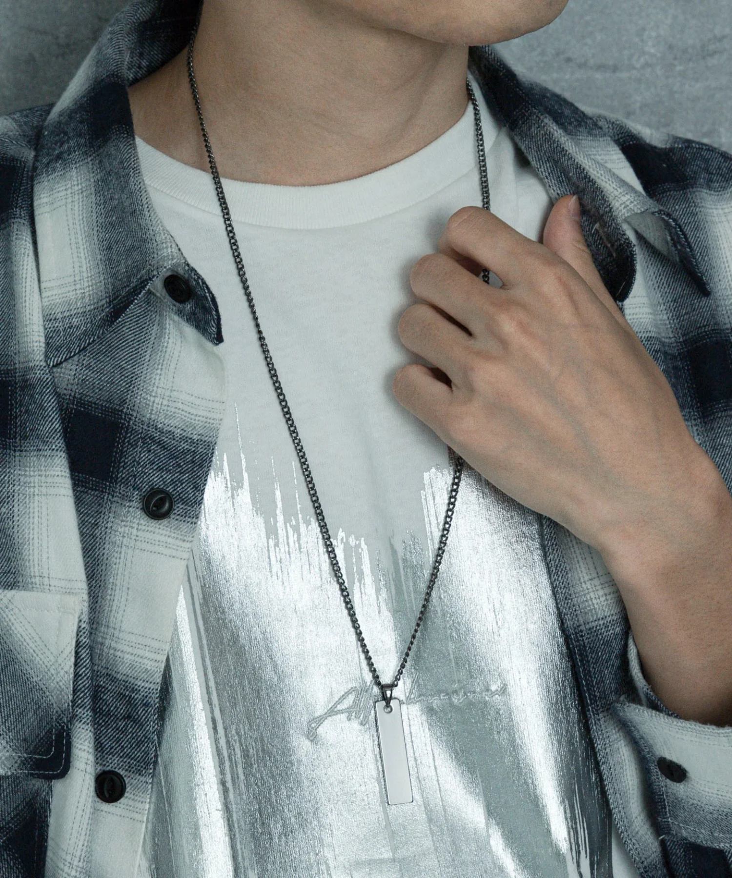Mモチーフロングチェーンネックレス - Image 11